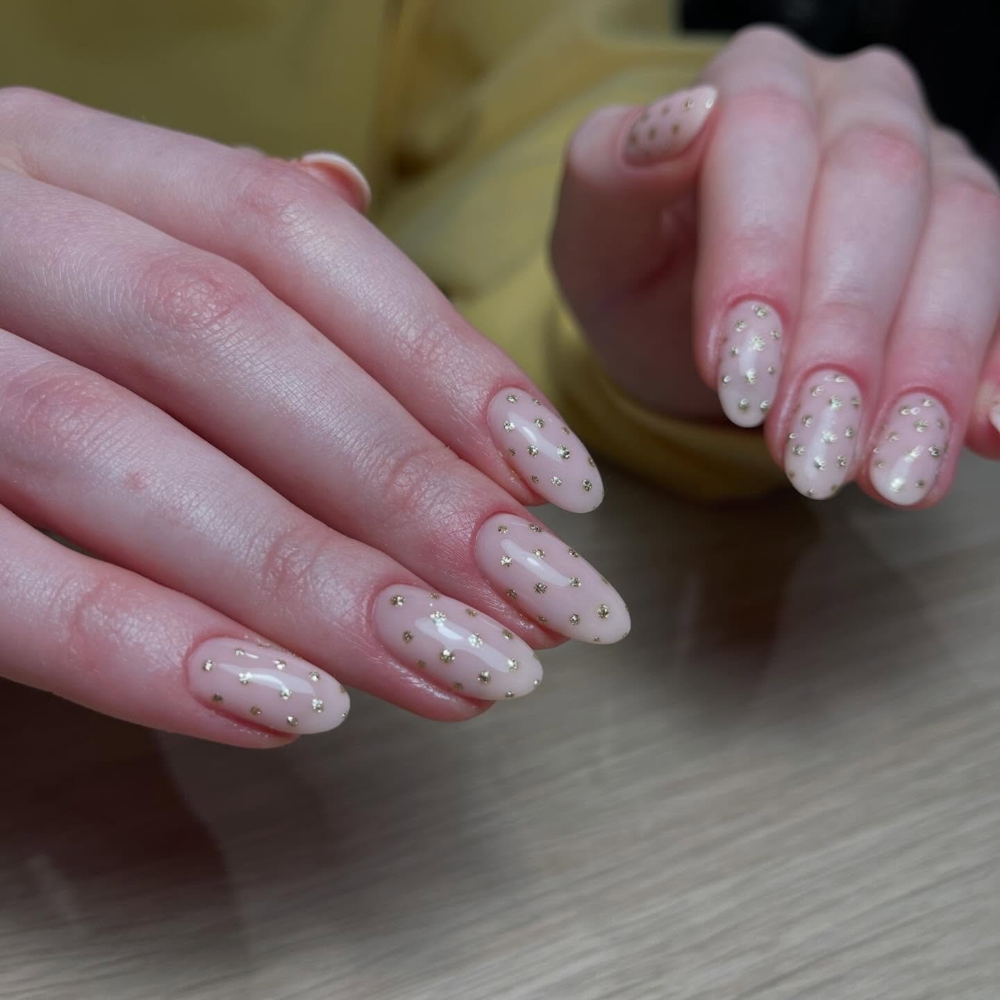 Soft &amp; glam for the coziest season ✨☕️

@the_gelbottle_inc 
@lucypastorellitools_ 
@katiebarnes.toolrange