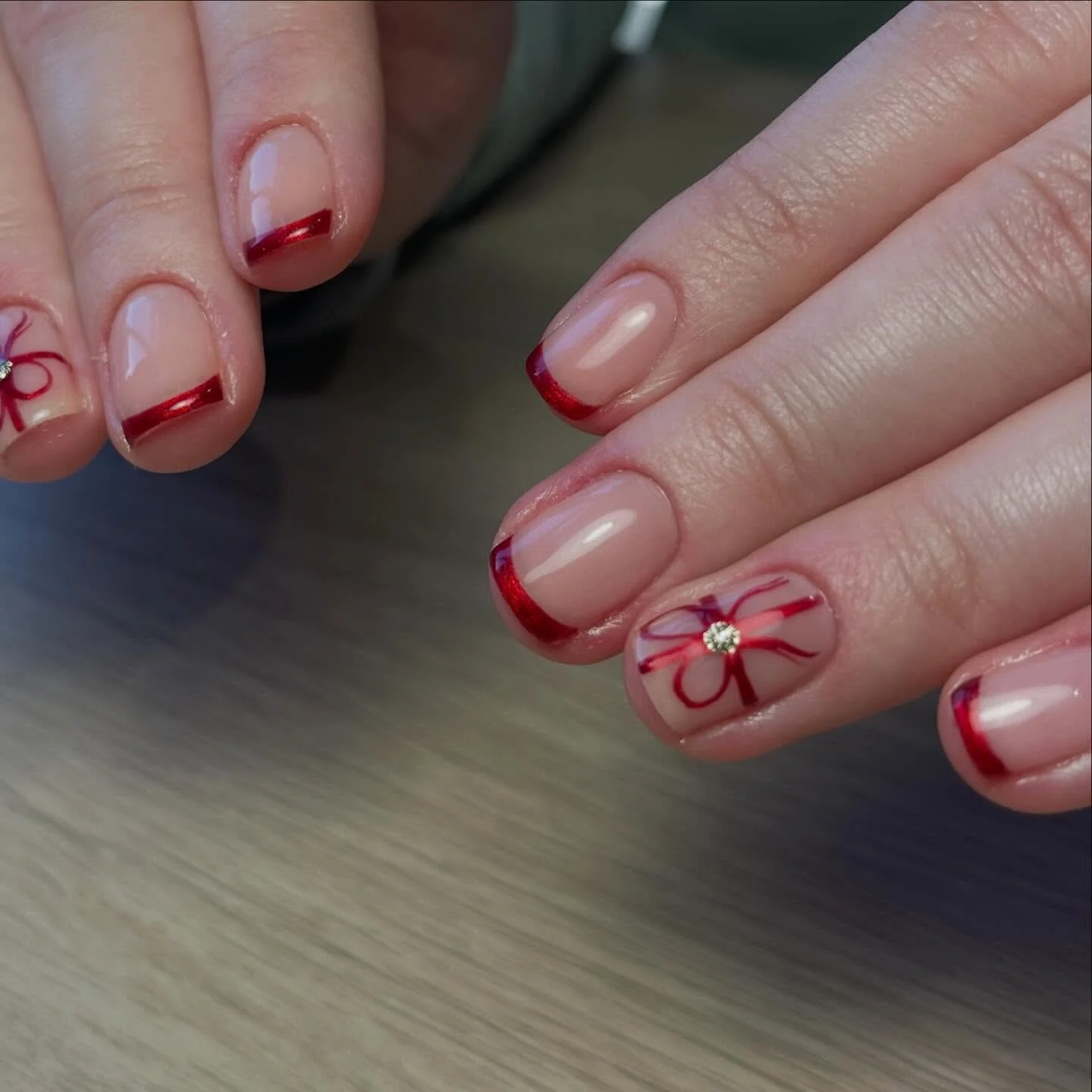 ❤️🎄❤️ 

@the_gelbottle_inc 
@officialnavyprofessional