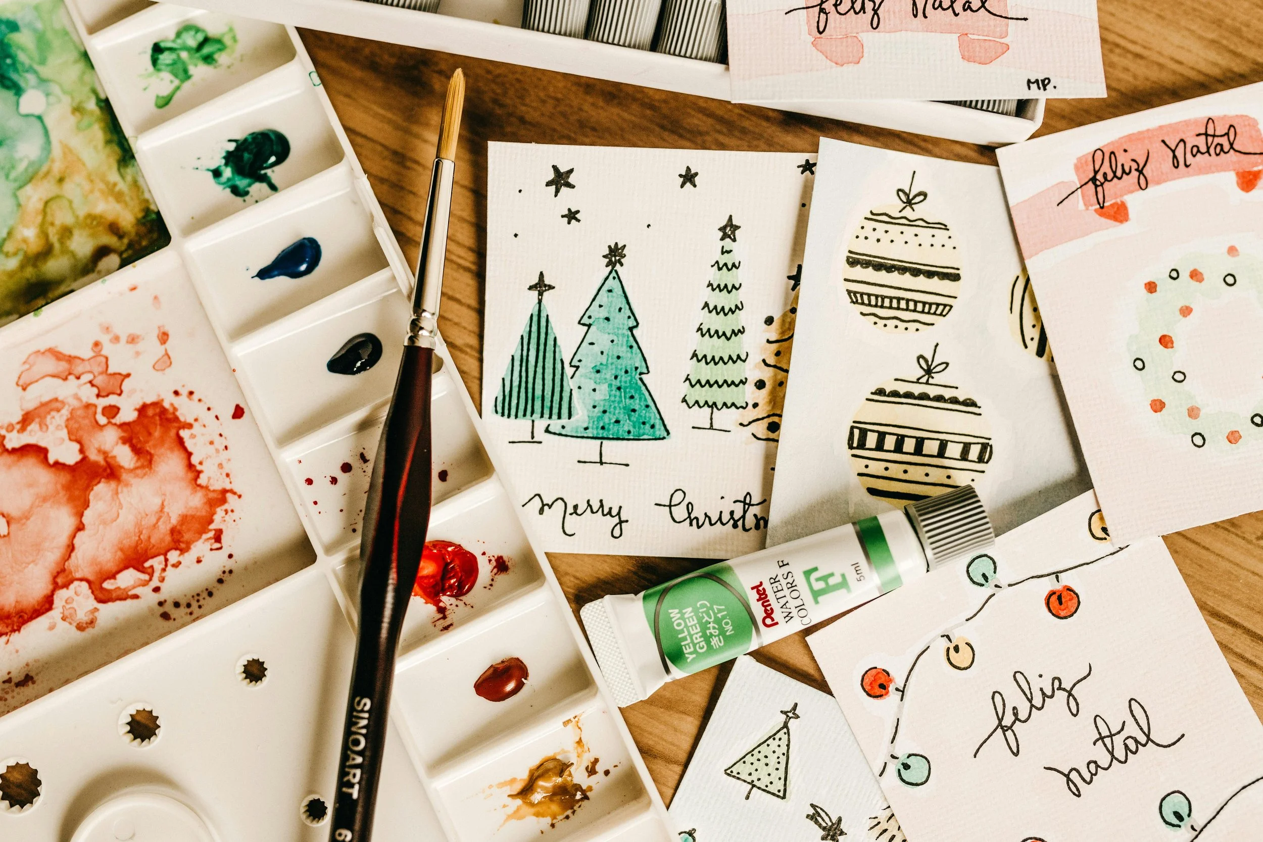 A desk full of holiday crafts