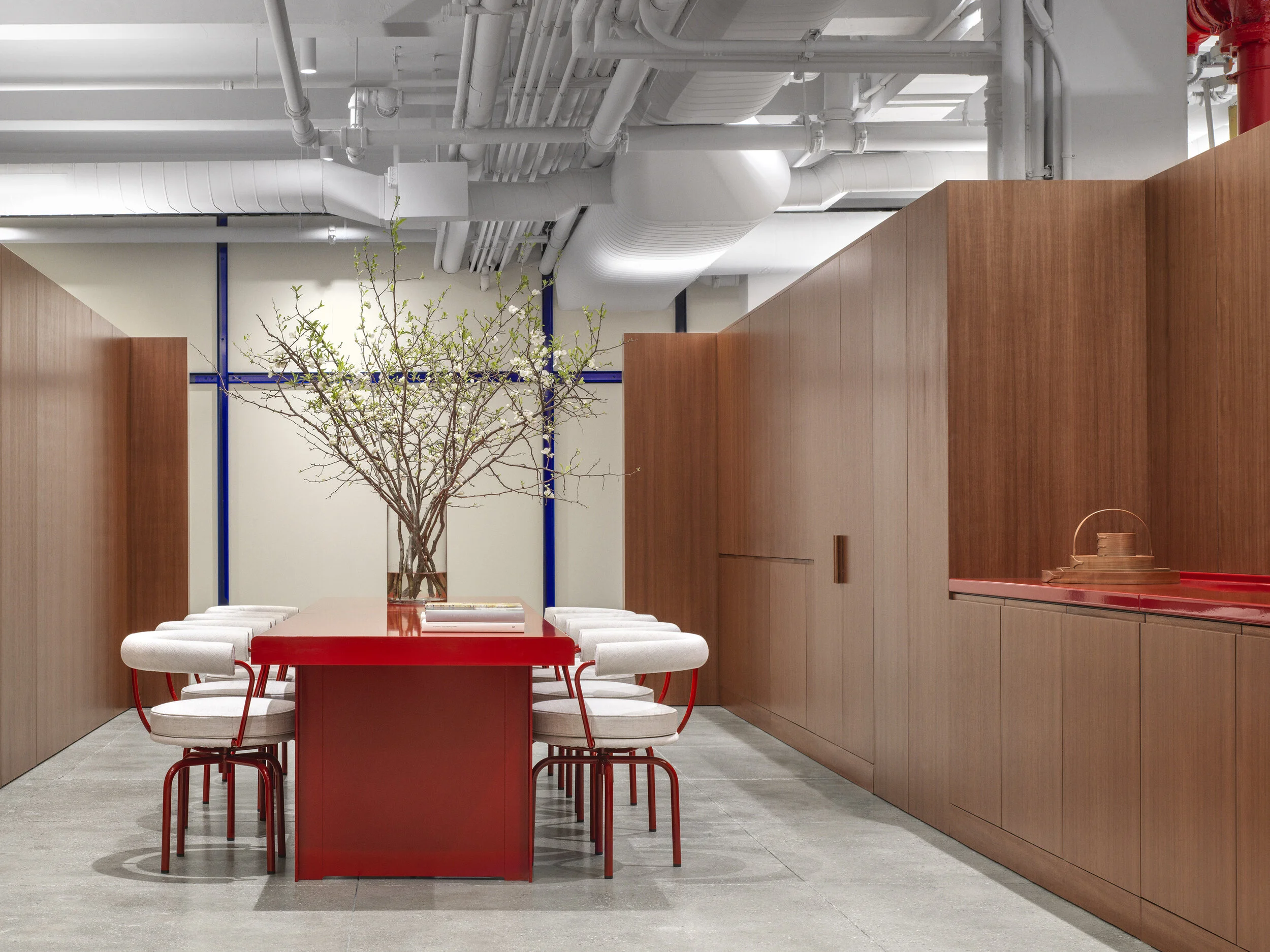 Office_NY_Kitchen_view_crop2_web.jpg