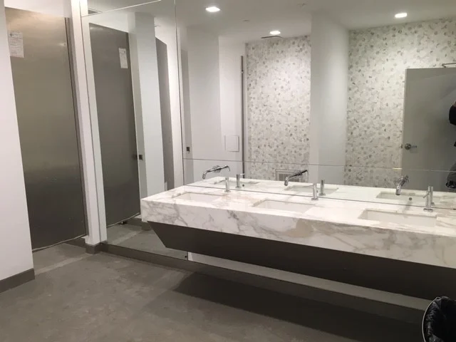 bathroom 1.jpg