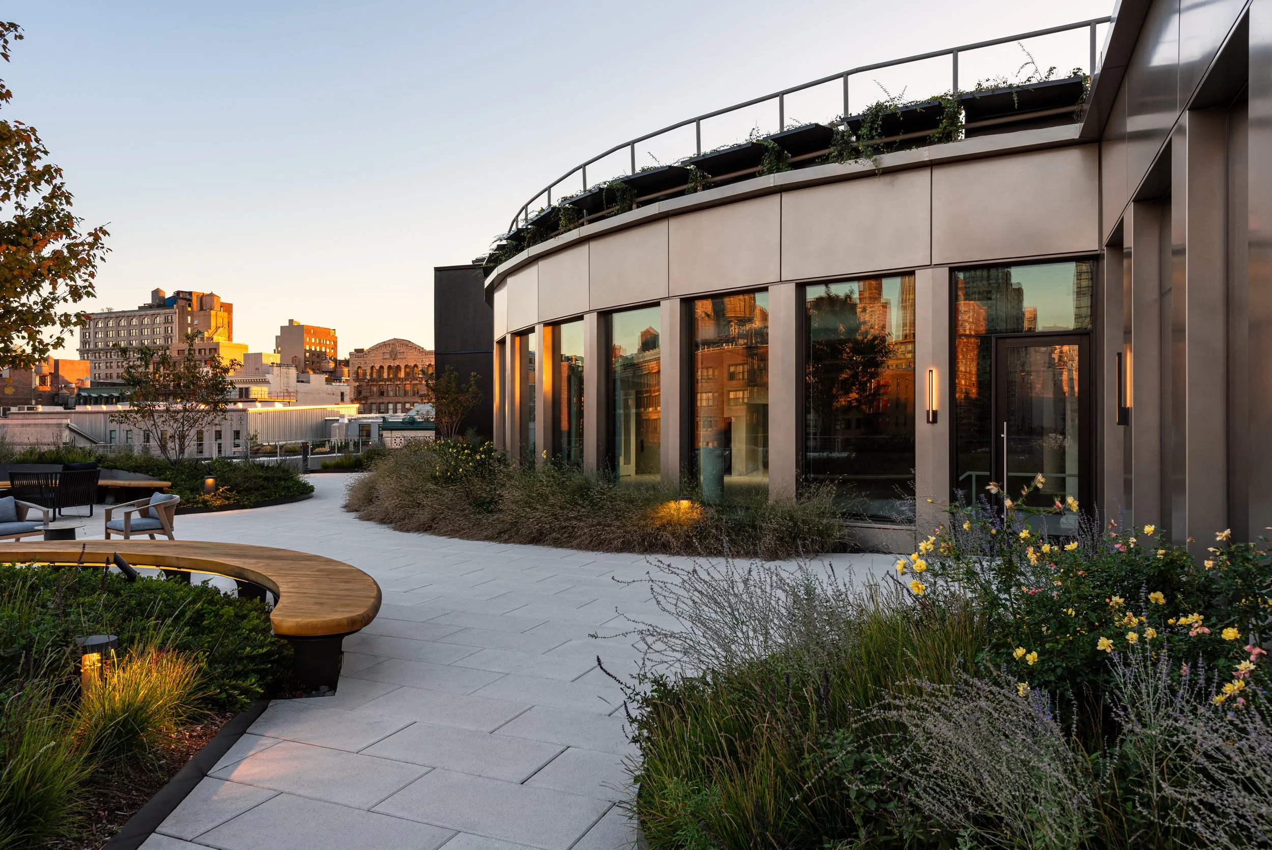 641 6TH ROOF-16.jpg