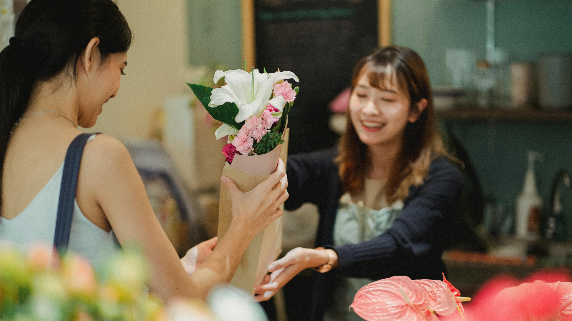 How Florist Freelancers Can Make the Most Money During Valentine’s Week