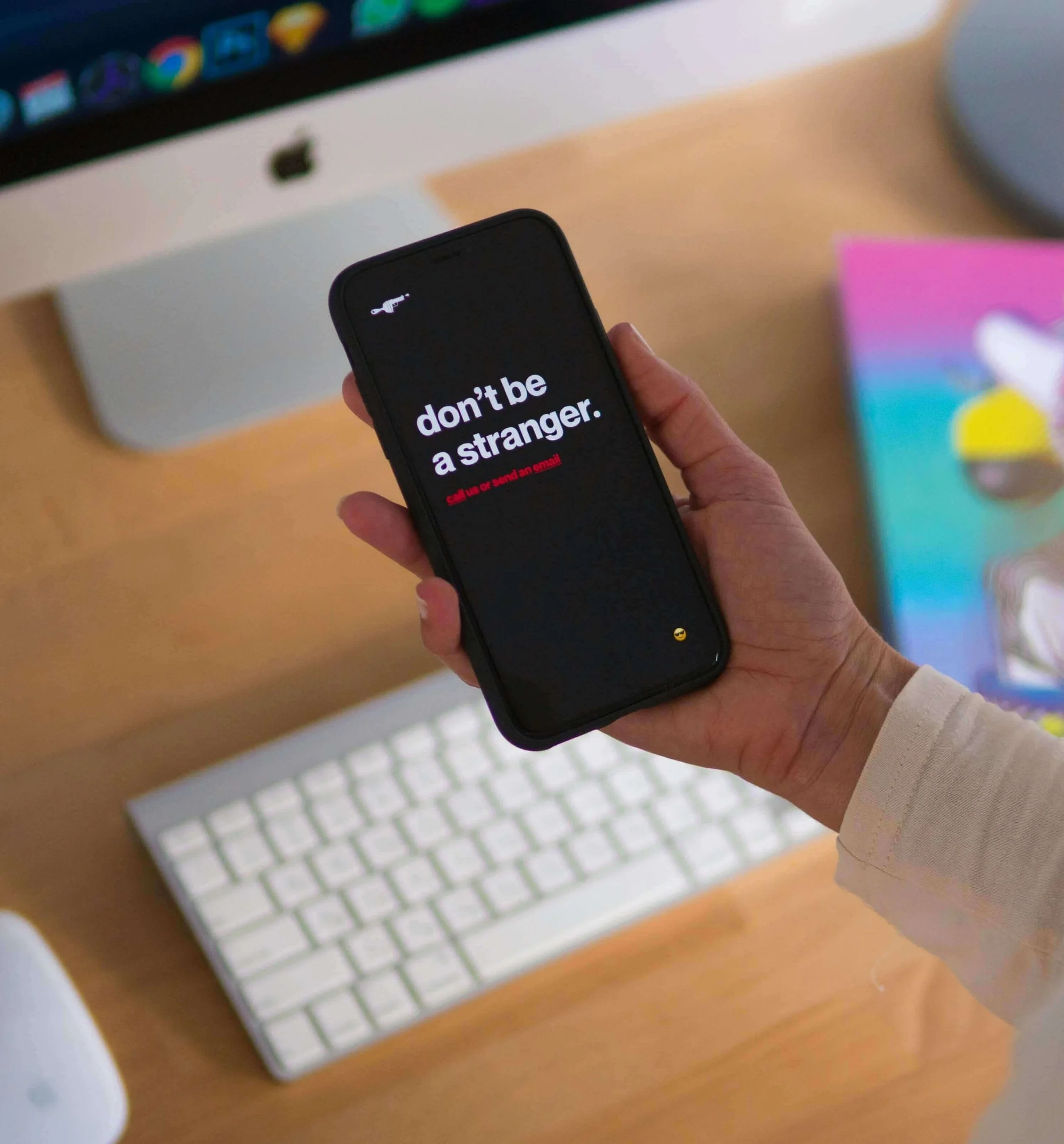 LGH-bookkeeping-contact-page-mobile-phone-dont-be-a-stranger