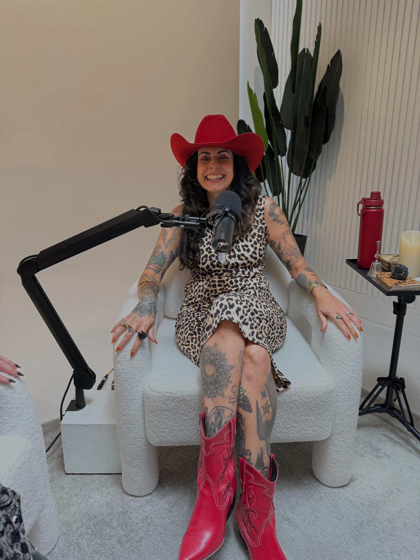 Friday&rsquo;s episode is one for the books &mdash; THE @snowyrodeo joins us!

She&rsquo;s a psychic medium Katie met at a singles event. No husband was found, but at least the spirits were entertained.

#austintexas #podcast #femalepodcast
