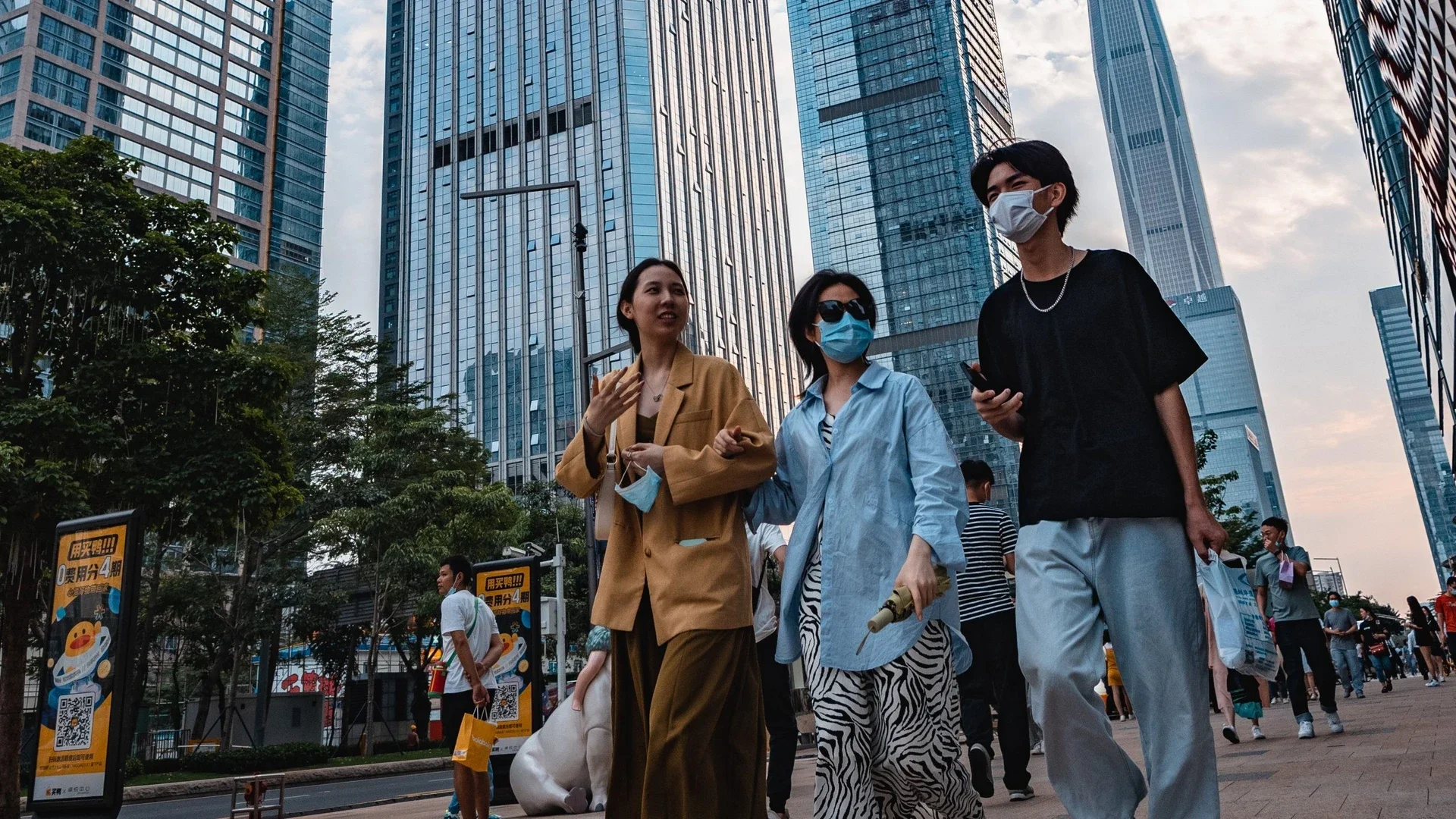 3 Futures for Asia as Chinese Outbound Spending Resurges