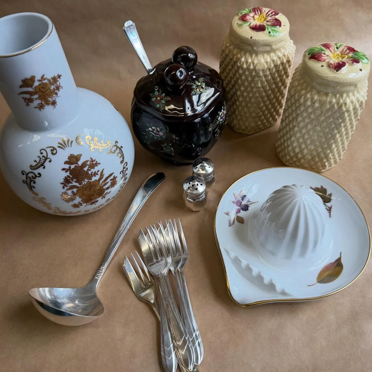 We have some beautiful new vintage and antique finds in the shop that will make your Thanksgiving table feel extra charming. Come browse and get inspired for the holiday.