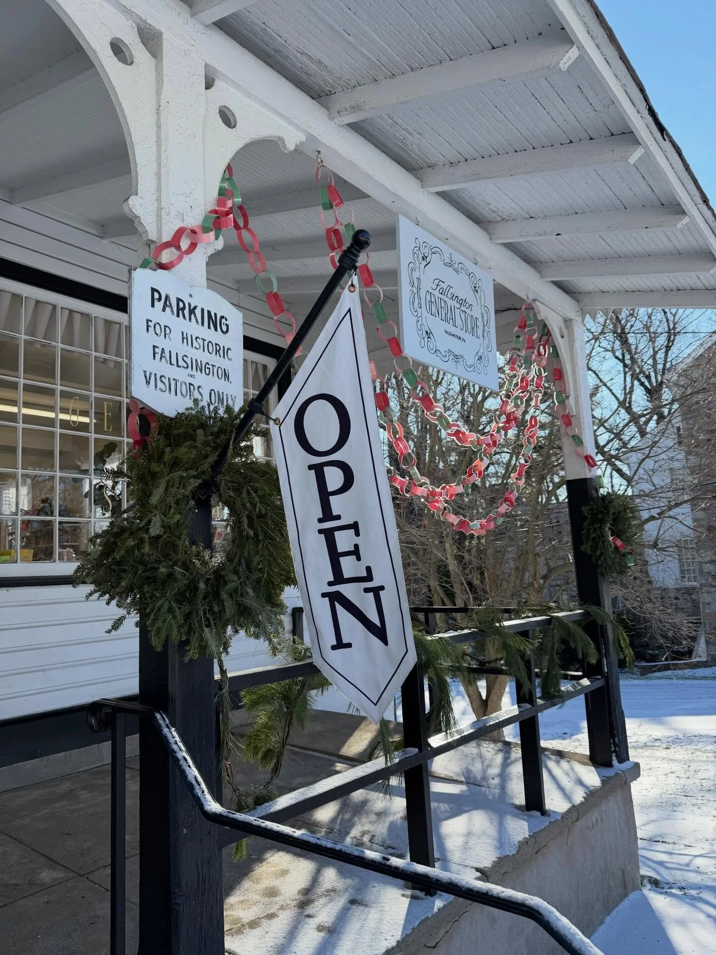 Happy New Year! We woke up to a little fun snow surprise this morning ❄️ I&rsquo;m here at the shop until 2:00 today. Stop in, warm up, and say hi!