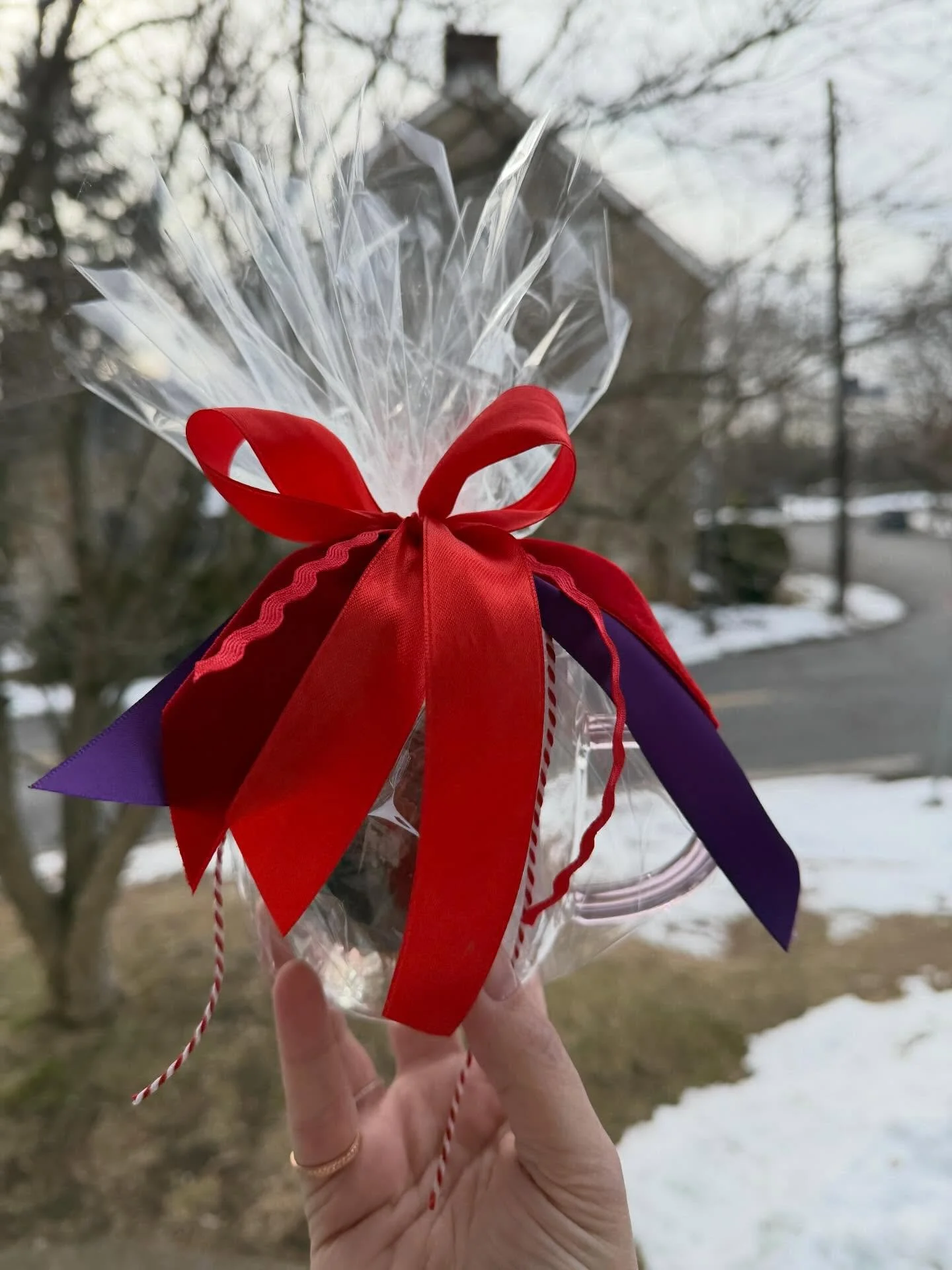 These heart-shaped glass mug + @bacon.bombs hot cocoa bomb sets are the sweetest little treat. Just add hot milk and watch the magic melt.

Order online for in-store pickup at the link in bio ✨