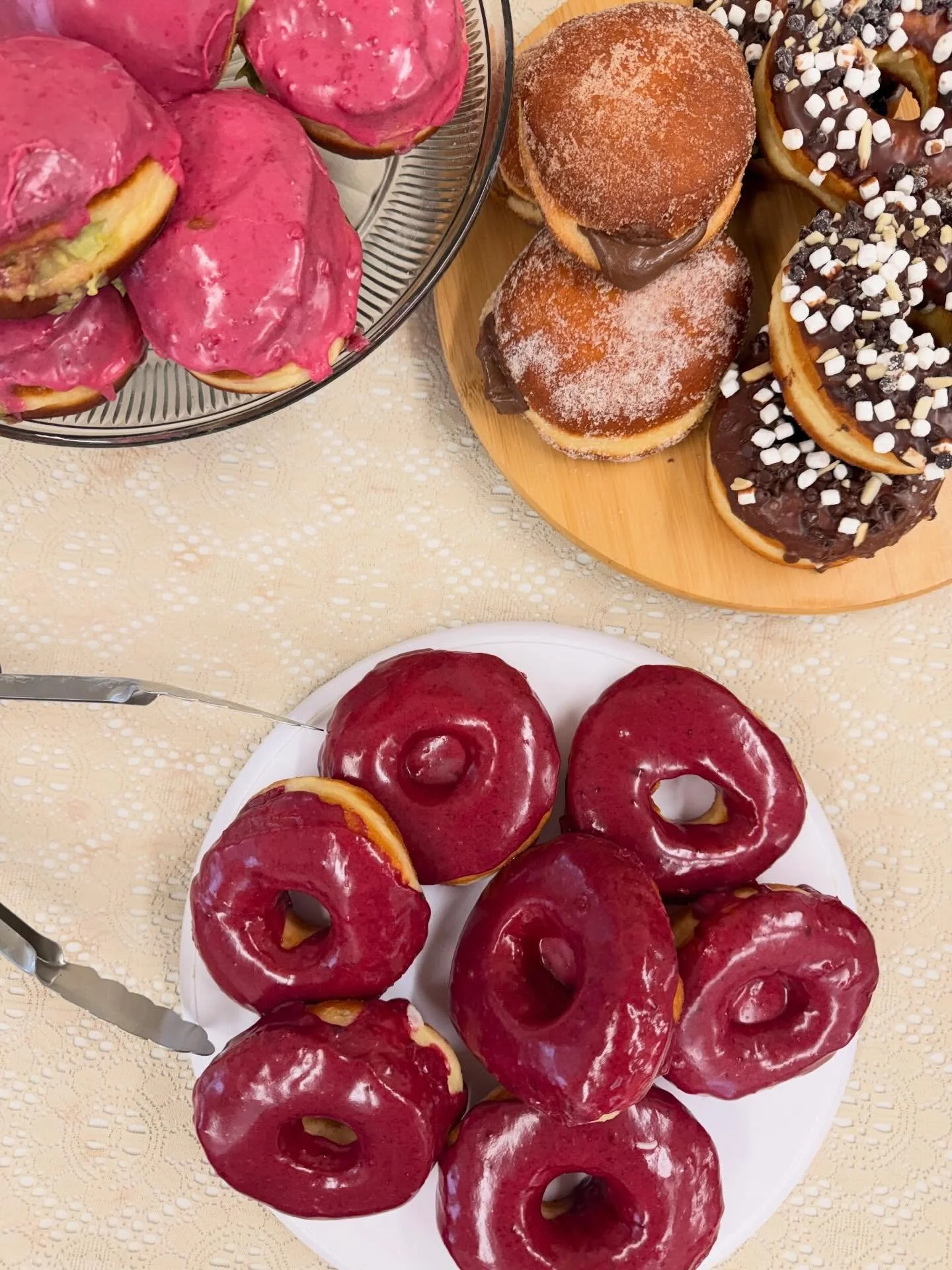 @little_buddy_friend is here with donuts! Stock up before the snow comes! ❄️❄️❄️❄️❄️❄️