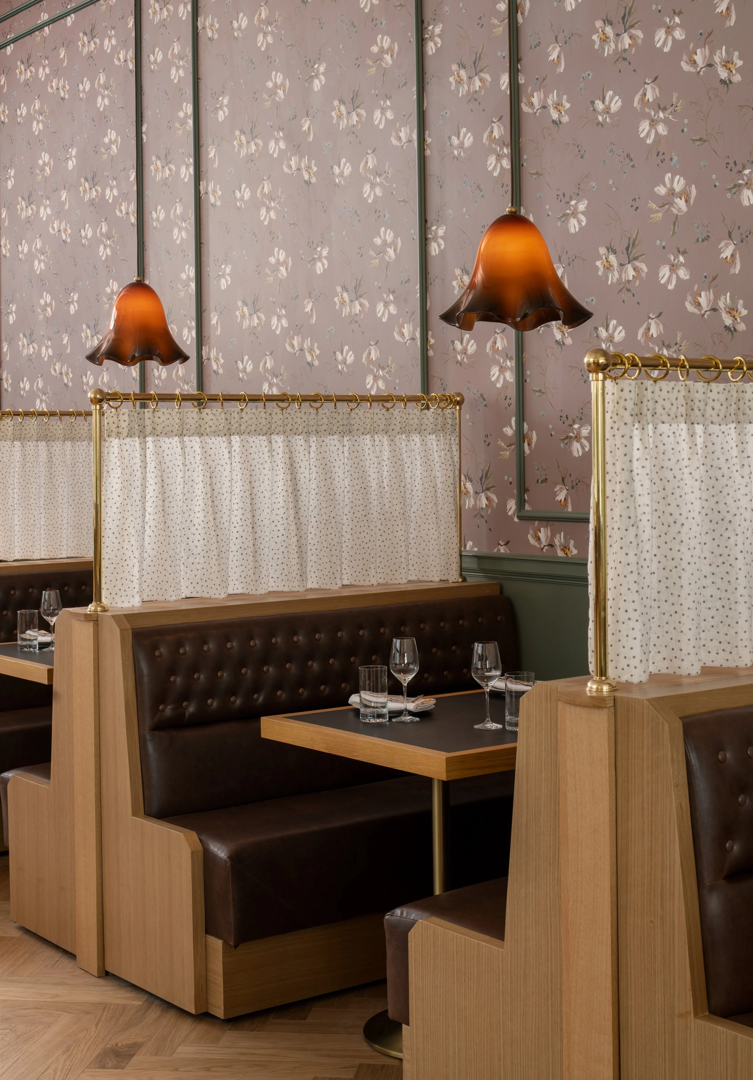 Dogwood Charlotte - Banquette Vignette Angle (1).jpg