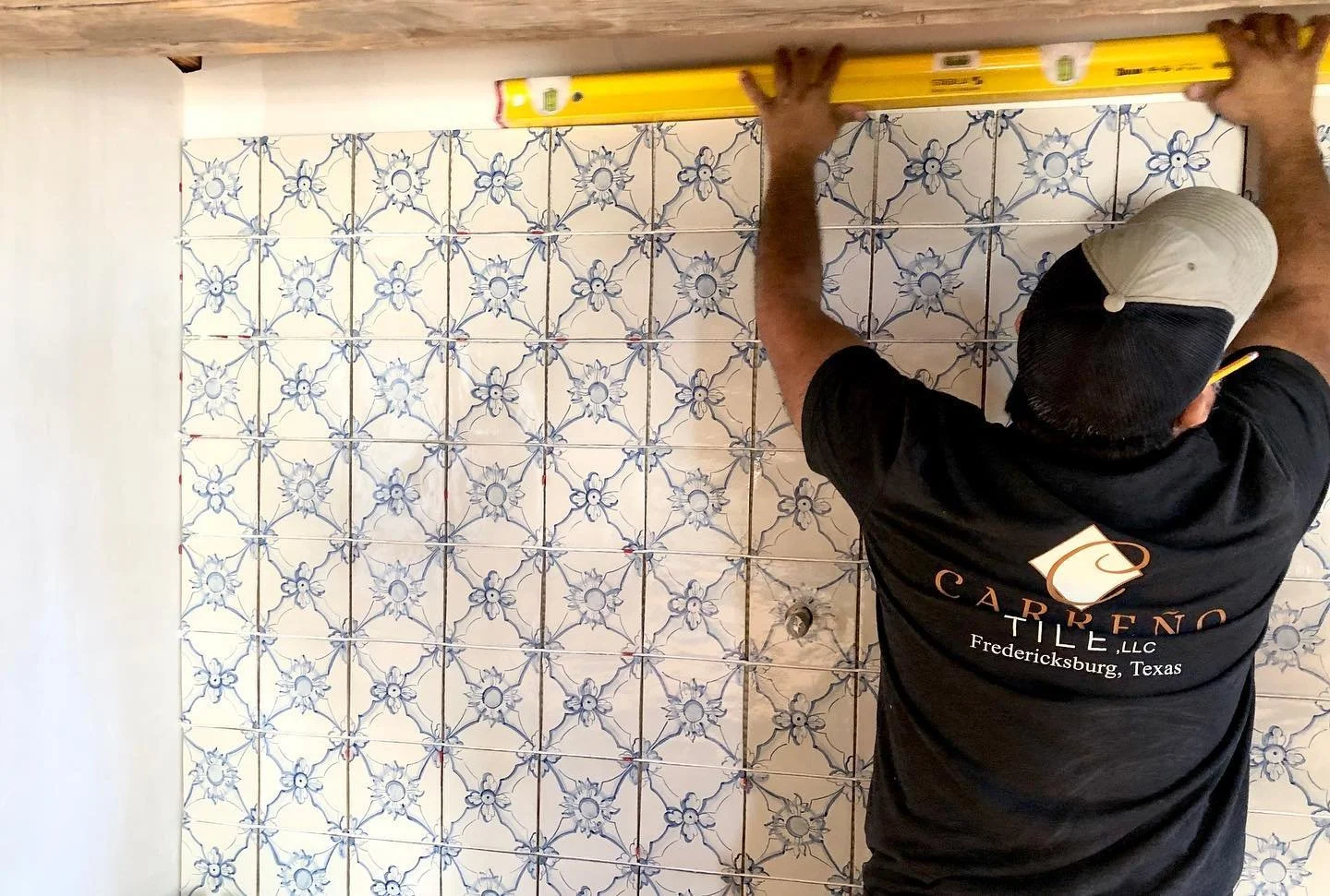 Kitchen Backsplash | Antique Portuguese Glazed Handmade Tile 
What creates this beautiful kitchen backsplash. 5x5 inch &rdquo;18 Century Portuguese&rsquo;

#tile #kitchen #kitchenbacksplash