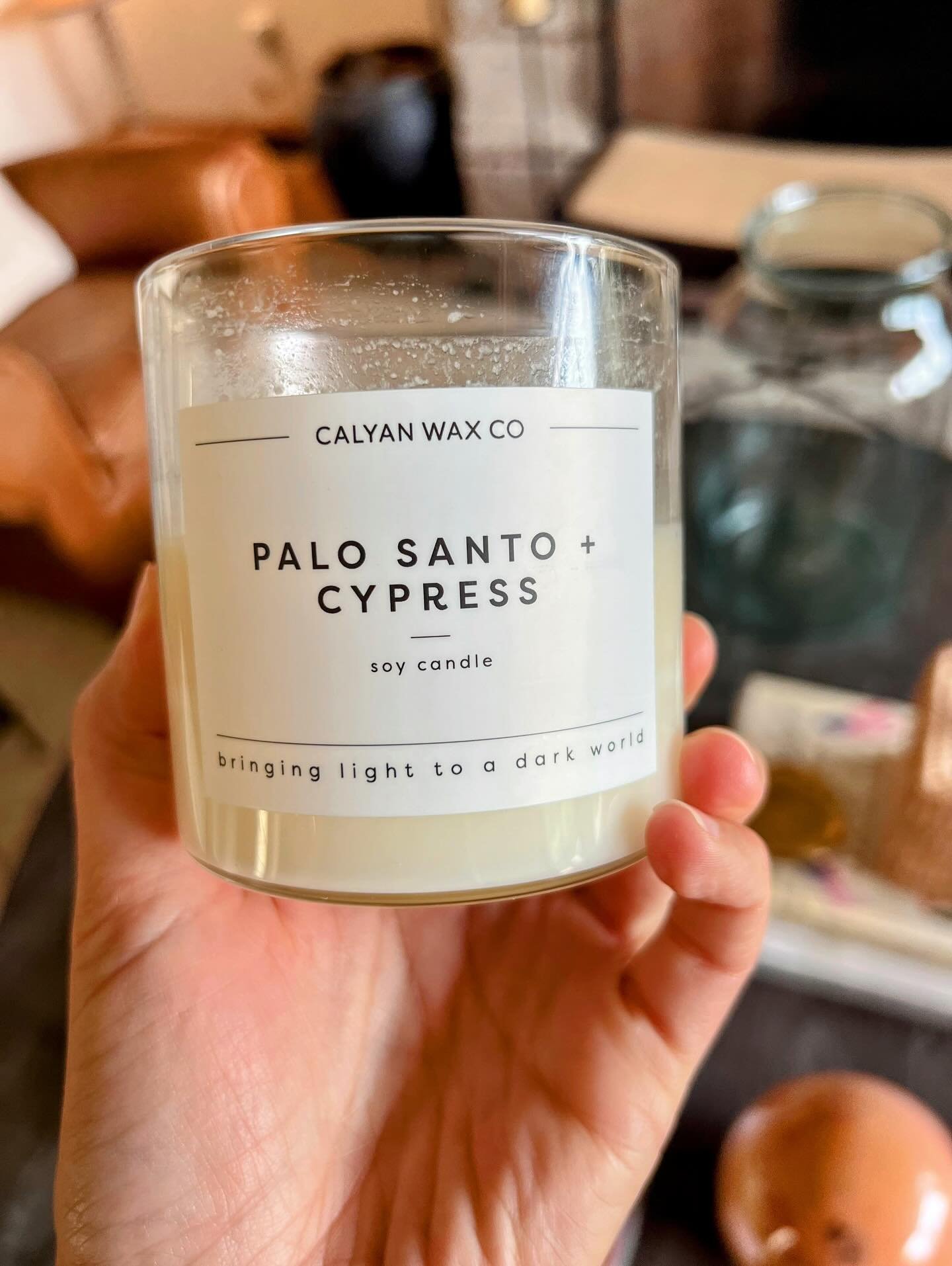Full investigation into how my client&rsquo;s house can smell 👃🏽 this damn good!

And it&rsquo;s not just the candles 🕯️
Evidence is 👆🏽 &mdash; the layers of scent that come together to create the feeling of home: candles, body oils, soaps, palo
