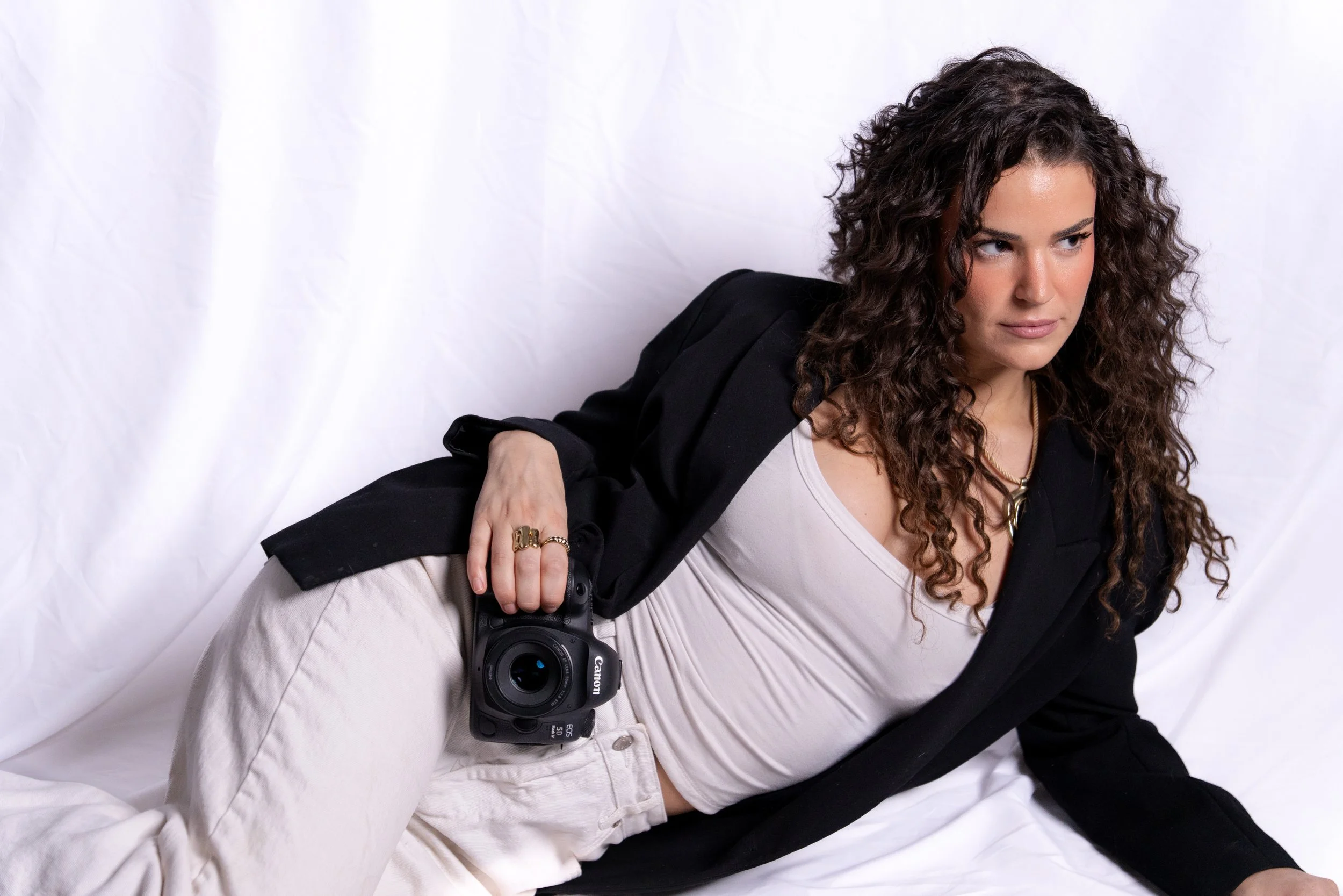 Kylee - Headshots 12-9-25-100.jpg