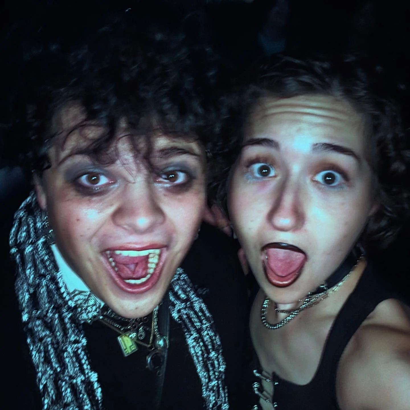 do sugar pits dream of electric bertolt brechts?