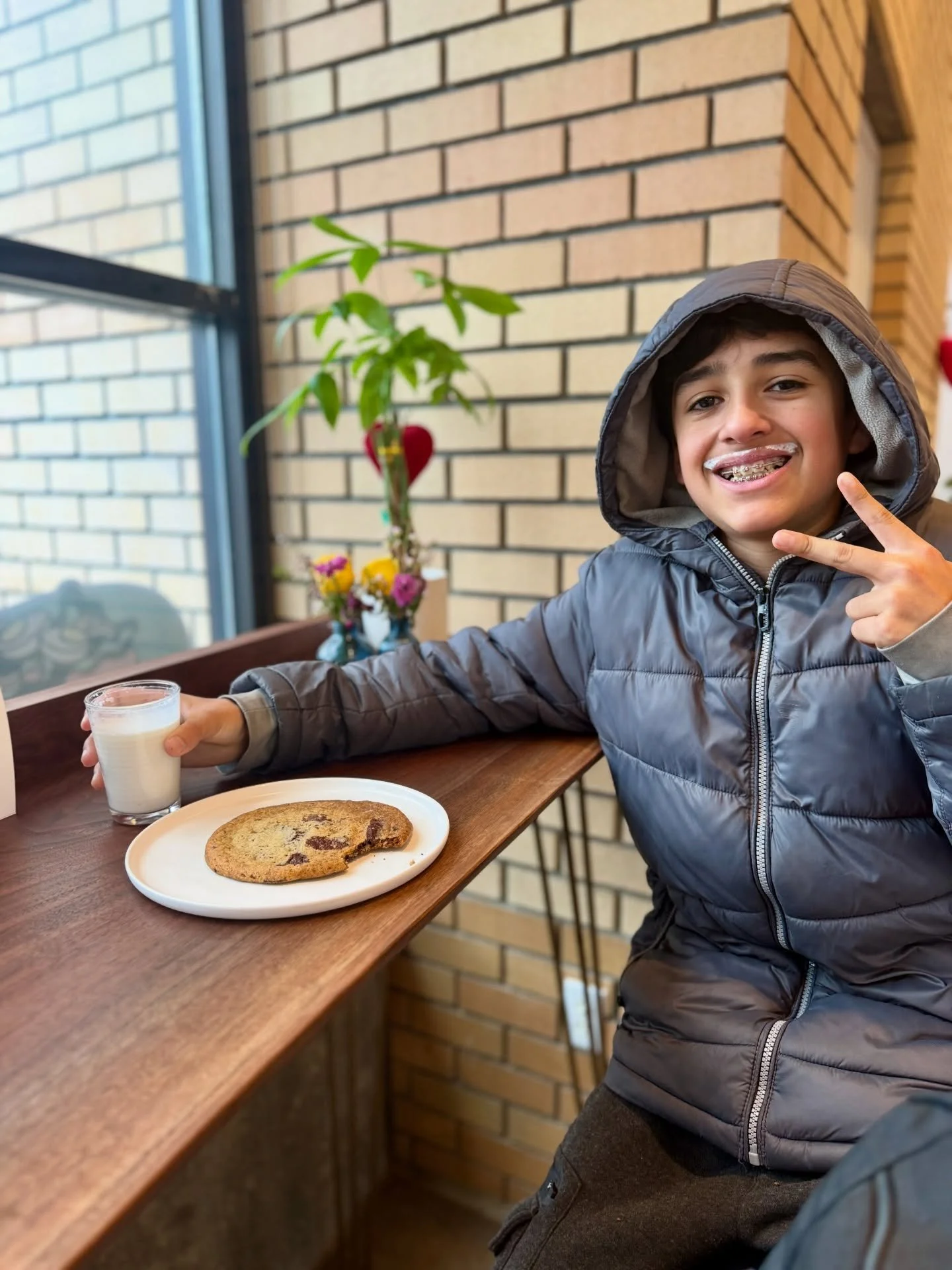 Have you heard about our After School Specials? 

After 1pm, Monday-Friday, mix n&rsquo; match a drink and a snack for only $6! The snack options are a Pepperoni Pizza Hand Pie, one of our four flavors of Cookie, or a Pretzel with a side of mustard. 