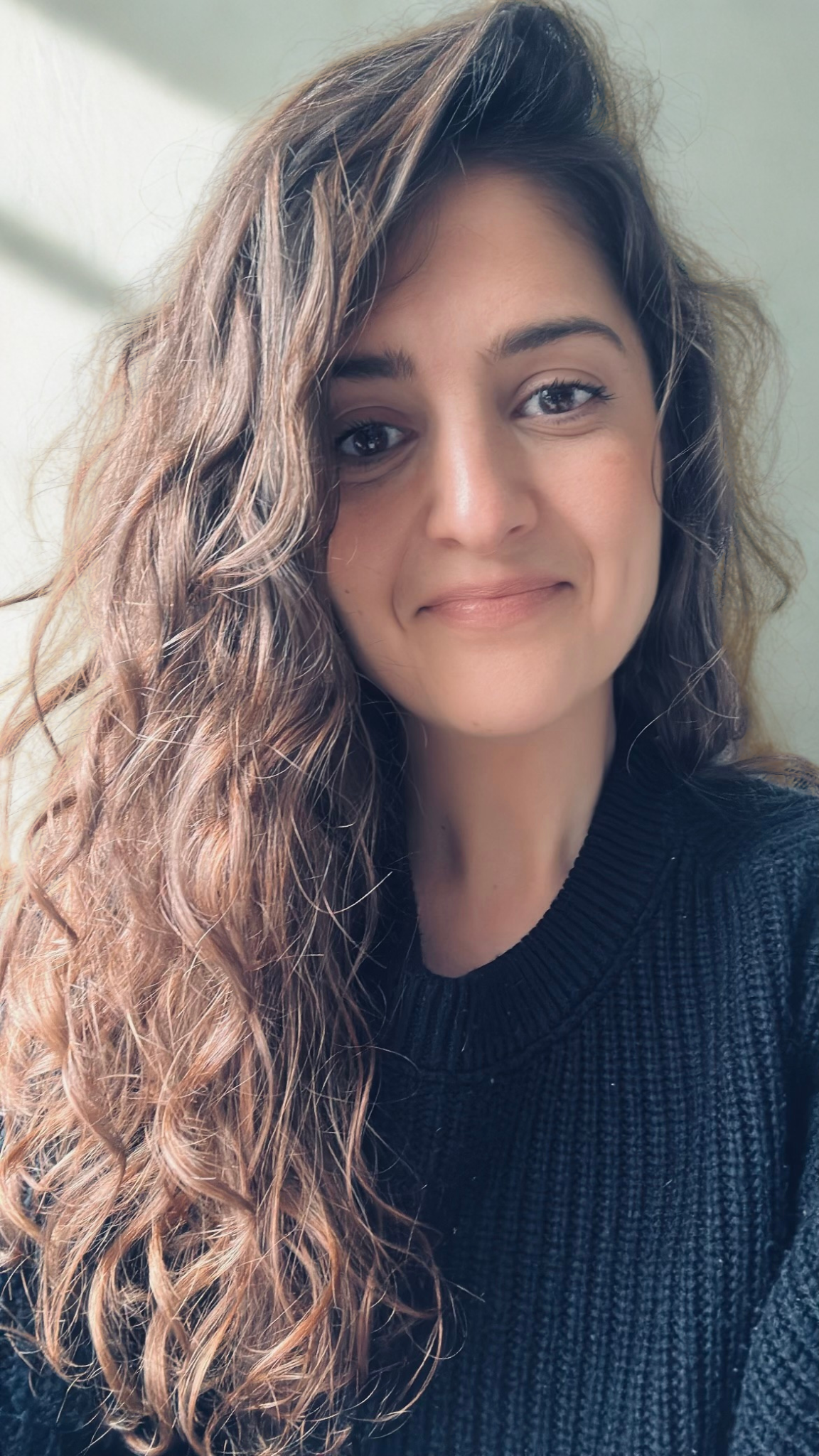 Anne Bedi - headshot.png