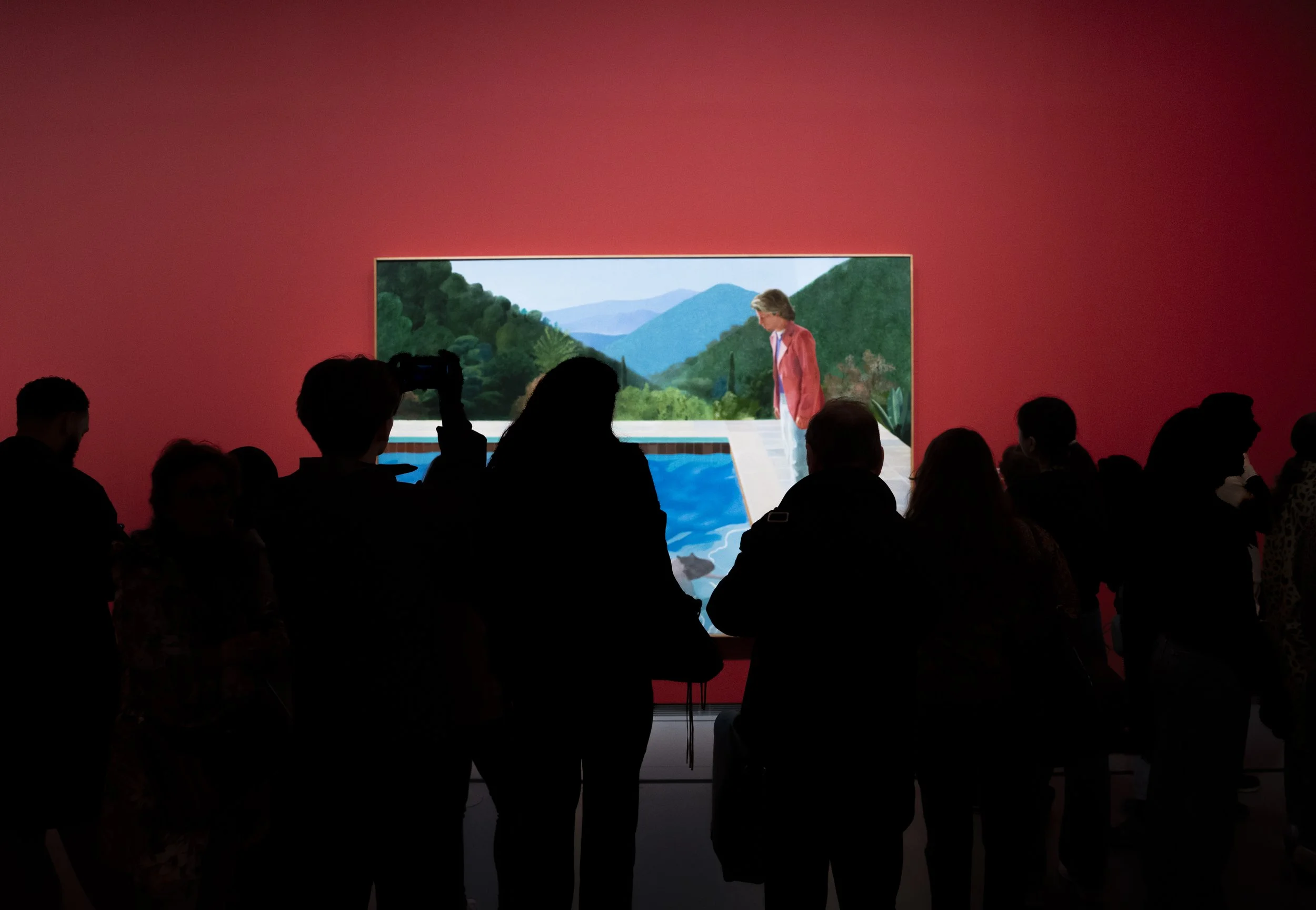 The photo that started it all.
When I took this picture, I didn’t know it would become one of my favorites. Looking at it, I can almost feel myself standing there, in front of Portrait of an Artist (Pool with Two Figures) — one of Hockney’s most icon