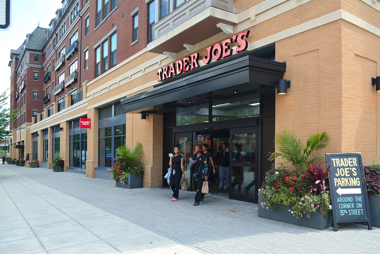 The Everton - Trader Joes Entrance.jpg