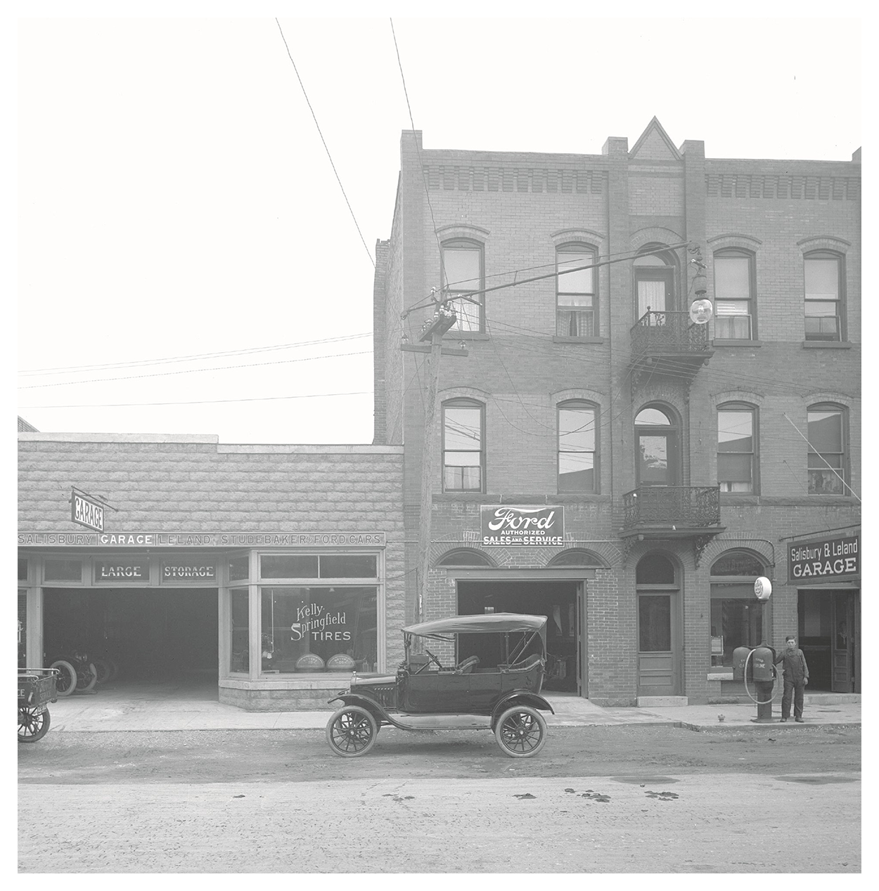 IMG B - 7ft-0in H x 6'-10in W_full panel.png