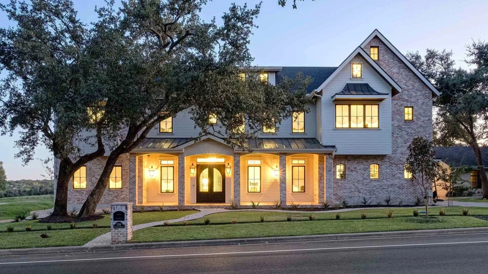 We build beautiful custom homes. 