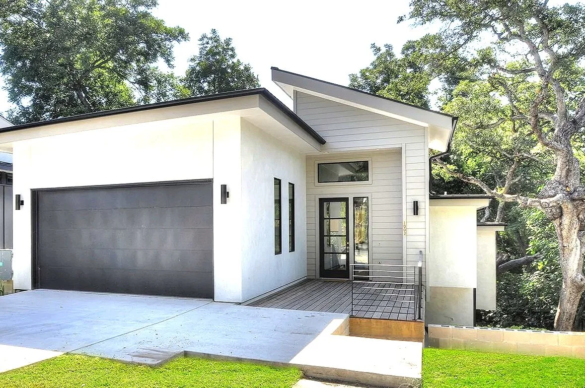 We build beautiful custom homes. 