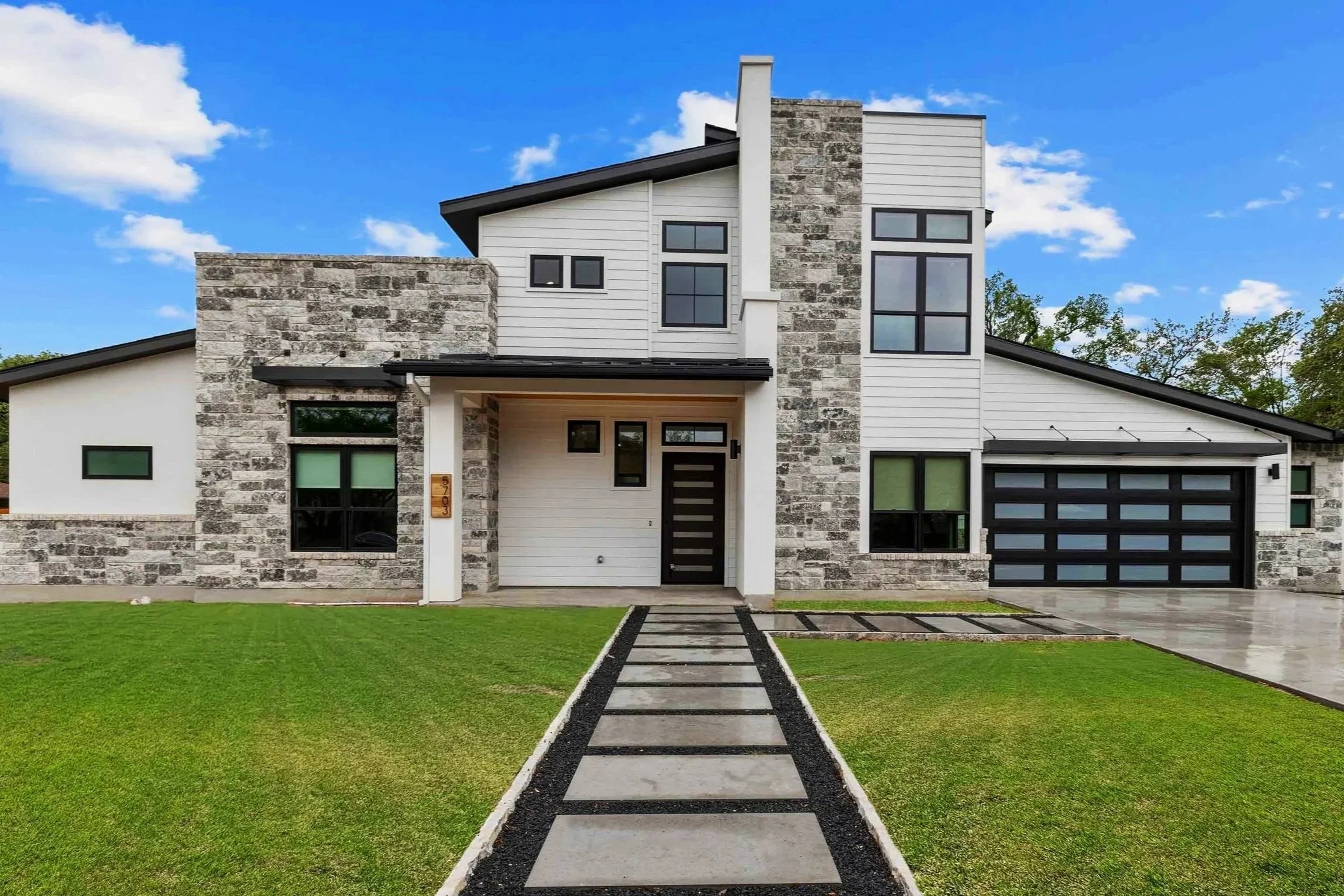 We build beautiful custom homes. 