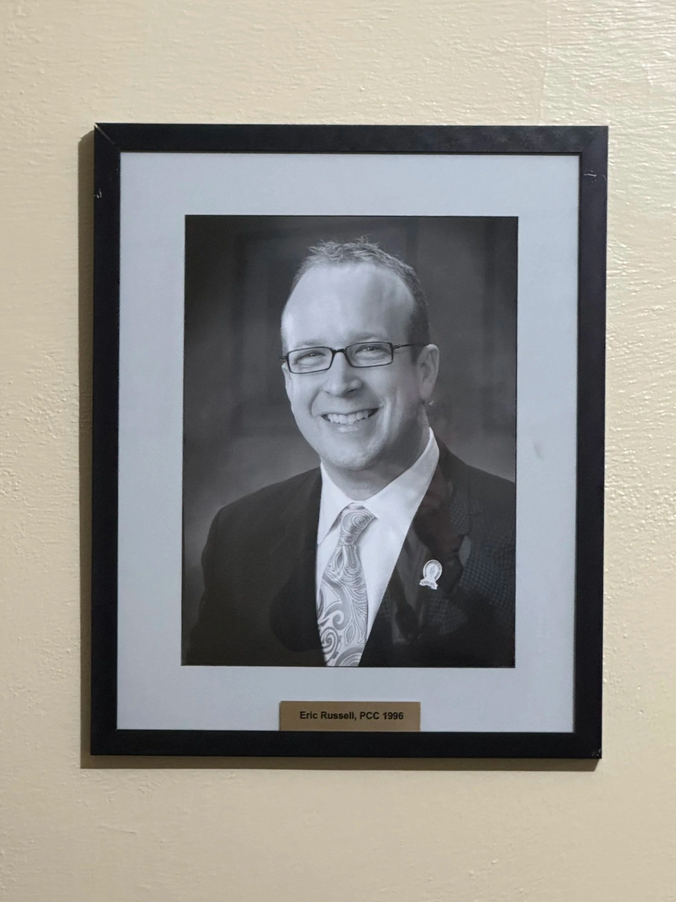 Portrait of Dr. Eric Russell from Palmer College of Chiropractic, Class of 1996.