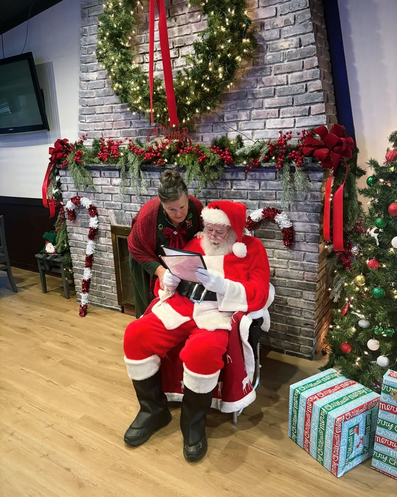 He&rsquo;s checking that list! Come see if you are naughty or nice!! Here till 1pm 🎅 🌲 &hearts;️