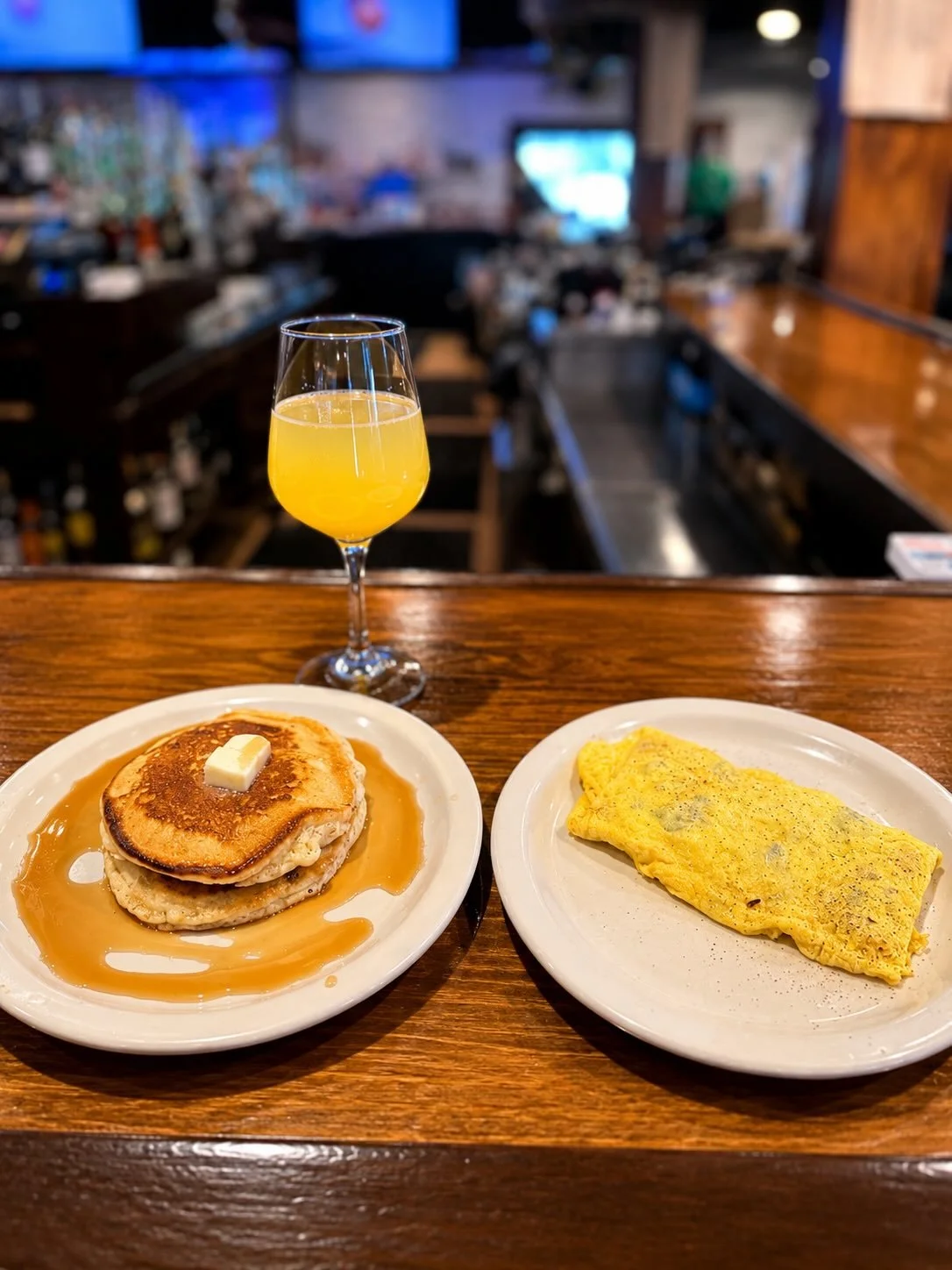 Big Sunday Breakfast News! 

We&rsquo;re adding PANCAKES to the mix! 🥞

Every Sunday from 9am-12pm, adults can choose between a free omelette or a short stack of pancakes, and kids can enjoy free pancakes too! 

See you Sunday morning!