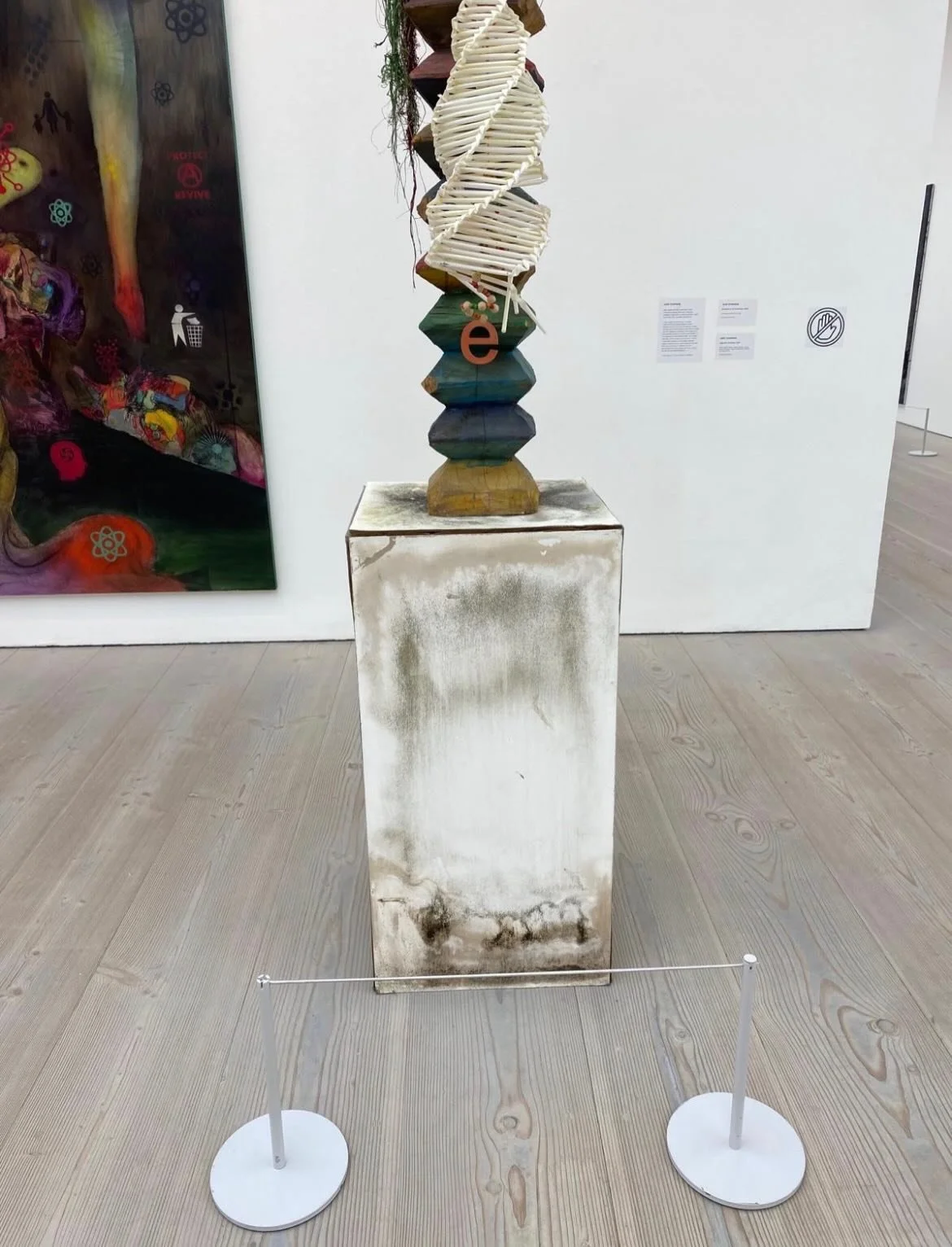 Someone stole the &lsquo;i&rsquo; in omnicide - I&rsquo;ll swap it for something more better if you have it&hellip; send a sign of life that the &lsquo;i&rsquo; in omnicide is still alive. 🤪
@saatchi_gallery