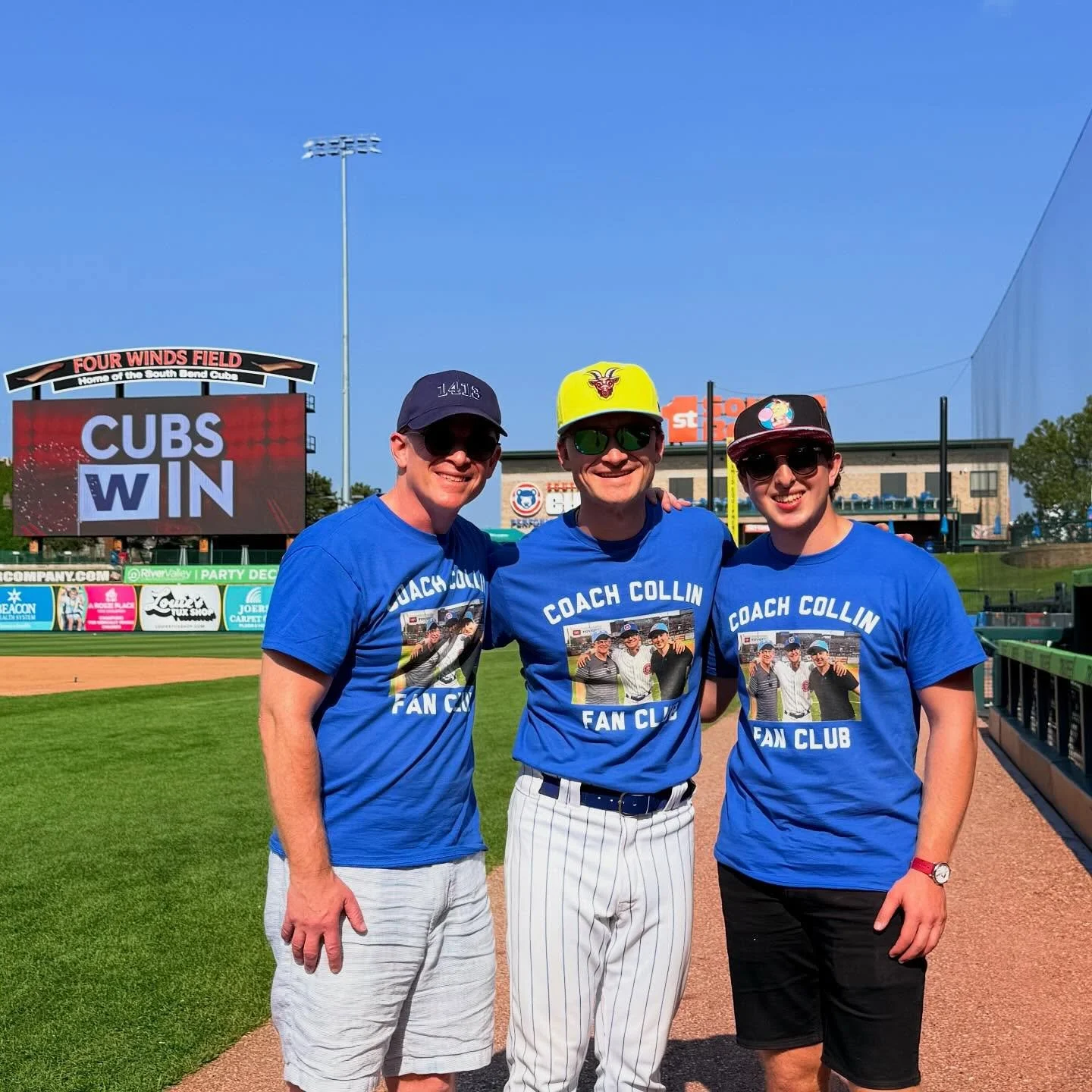 Yo retir&eacute; del mejor trabajo del mundo pa vivir en casa todavia y establecer una compa&ntilde;a m&iacute;a. Gracias a todo los peleteros que me ense&ntilde;aron demasiado sobre la vida y la pelota. ~~ I left the best job ever to be at home full