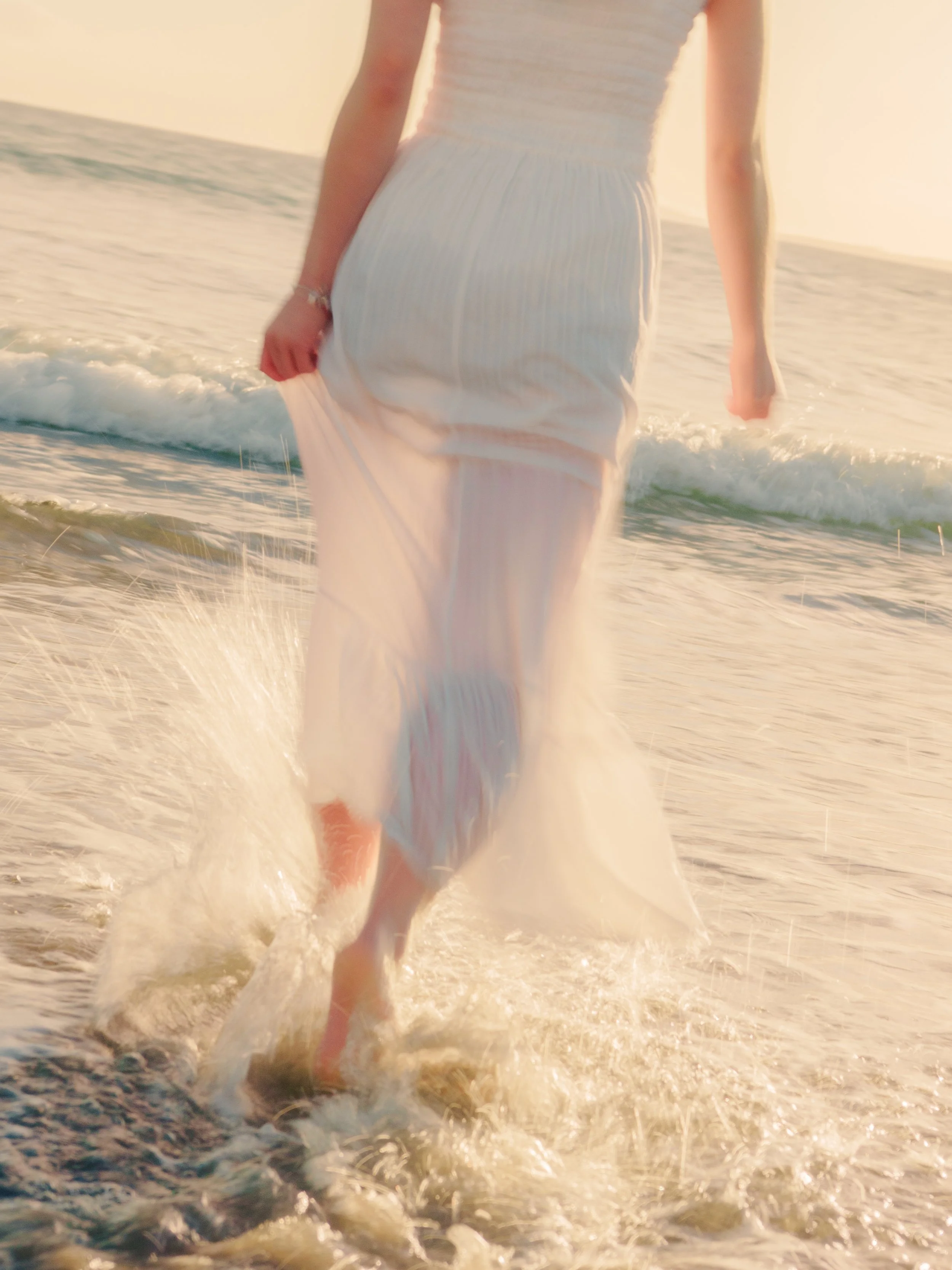 Stephanie - Dreamy Beach-58.jpg