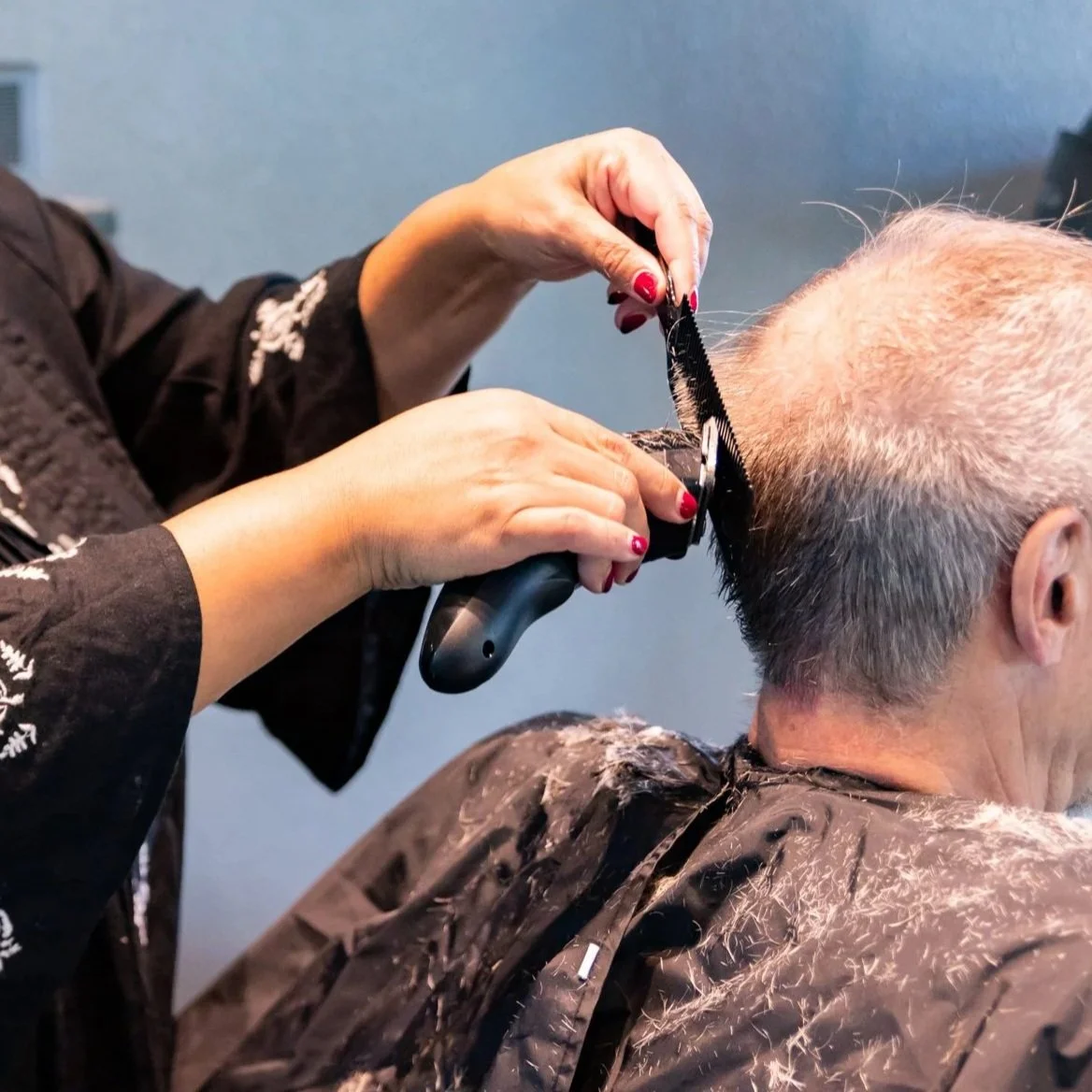 Ravissante-AVEDA-mens-haircuts-salon-services-2.jpg