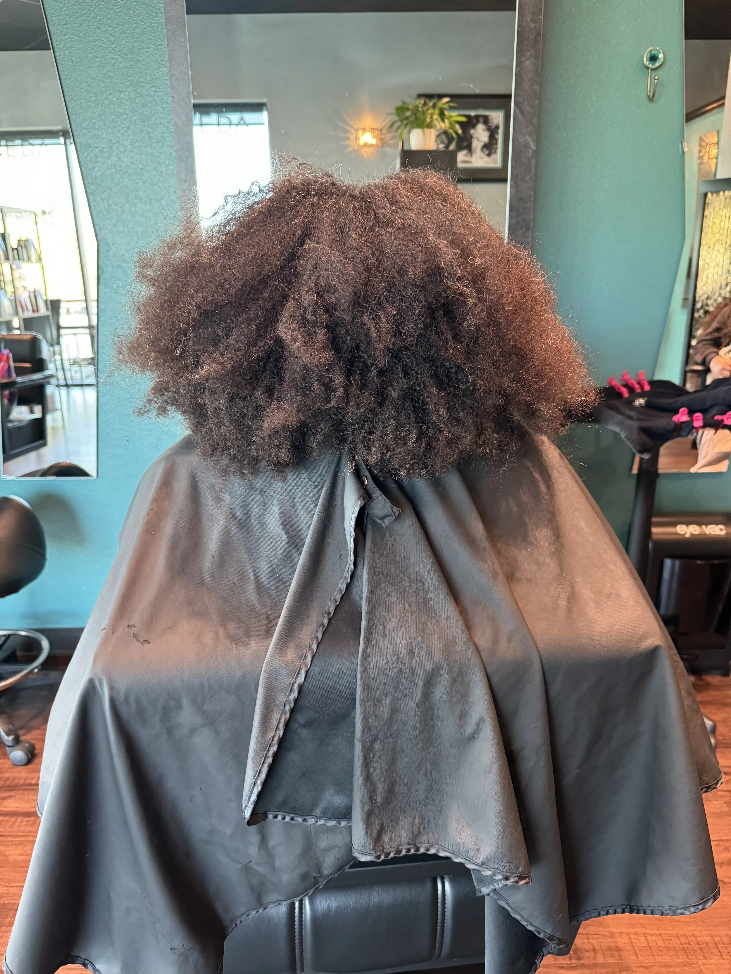 Ravissante-AVEDA-Monument-CO-salon-spa-haircuts-haircolor34.jpeg