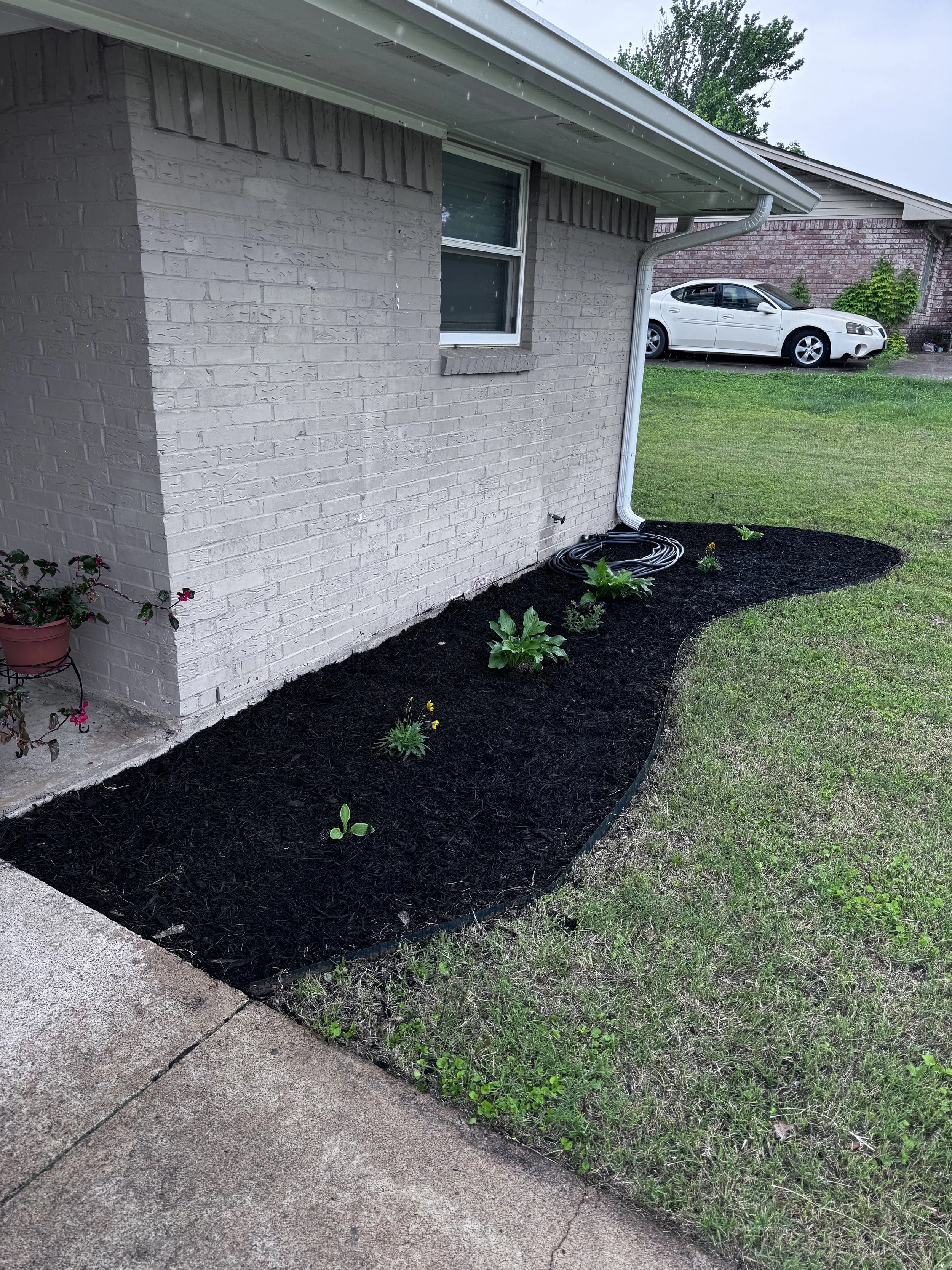 Landscape Bed Maintenance