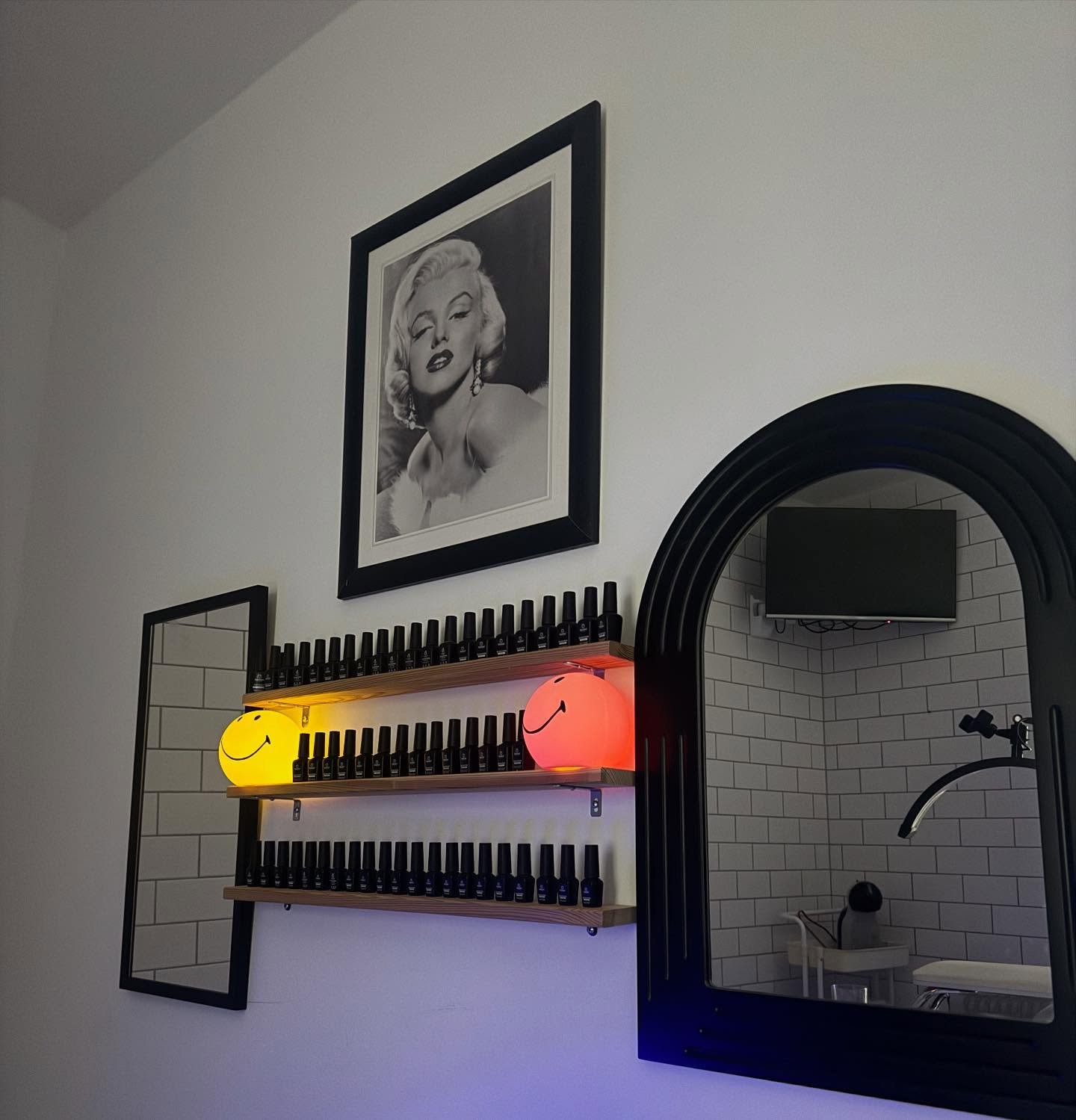 ✨ New space, new phase! ✨

Now I&rsquo;m working in the centre of Brighton, and this achievement means a lot to me 💕

Each of you was part of this path - with trust, affection and support from the beginning.

Thank you for accompanying me on this jo