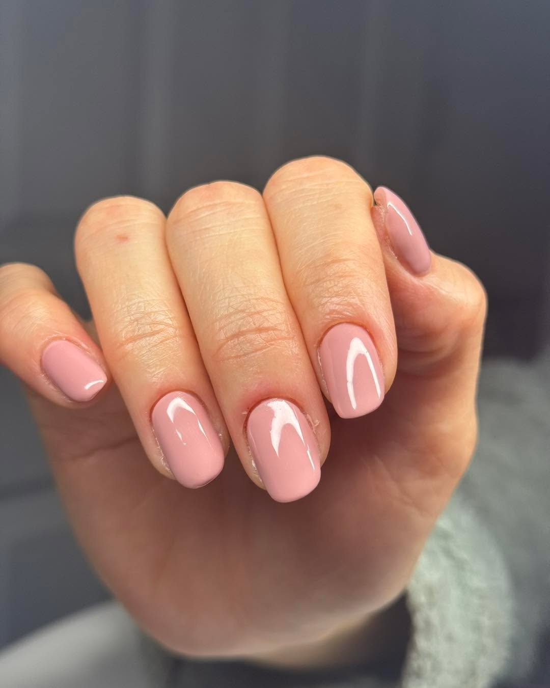 ⸻

💅 Gel extensions aren&rsquo;t just for long or flashy nails! 😍
Many people think gel is only for bold, extravagant styles &mdash; but it can also look short, natural, and perfectly subtle, while offering durability and ease.

If you love having 
