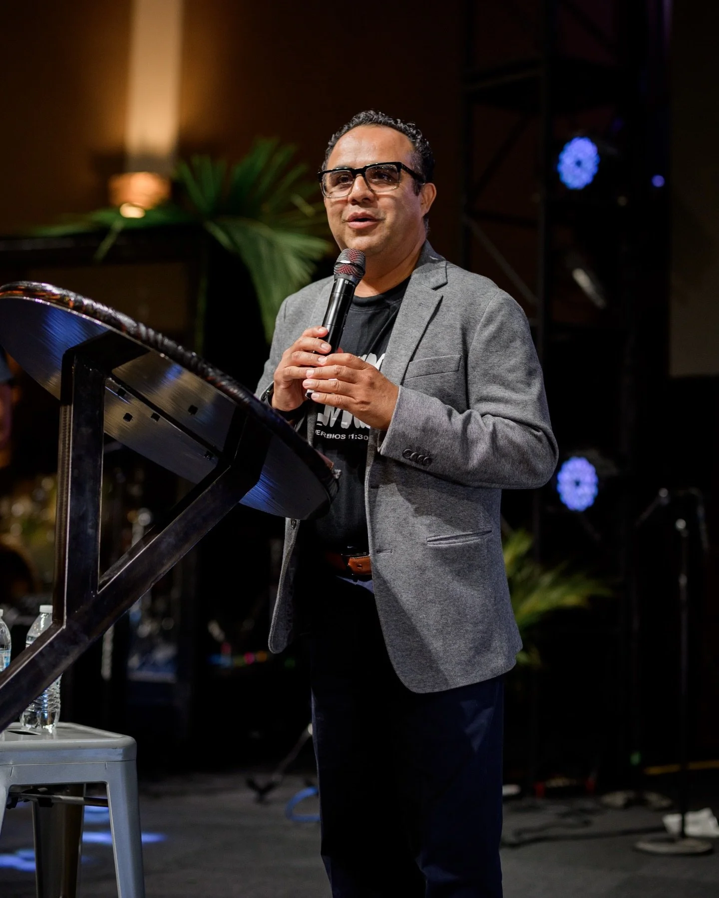 Oh to serve the Lord together as one! This is what it&rsquo;s all about.