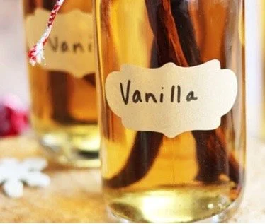 Homemade Vanilla Extract &amp; Herb Vinegar-Wed May 27