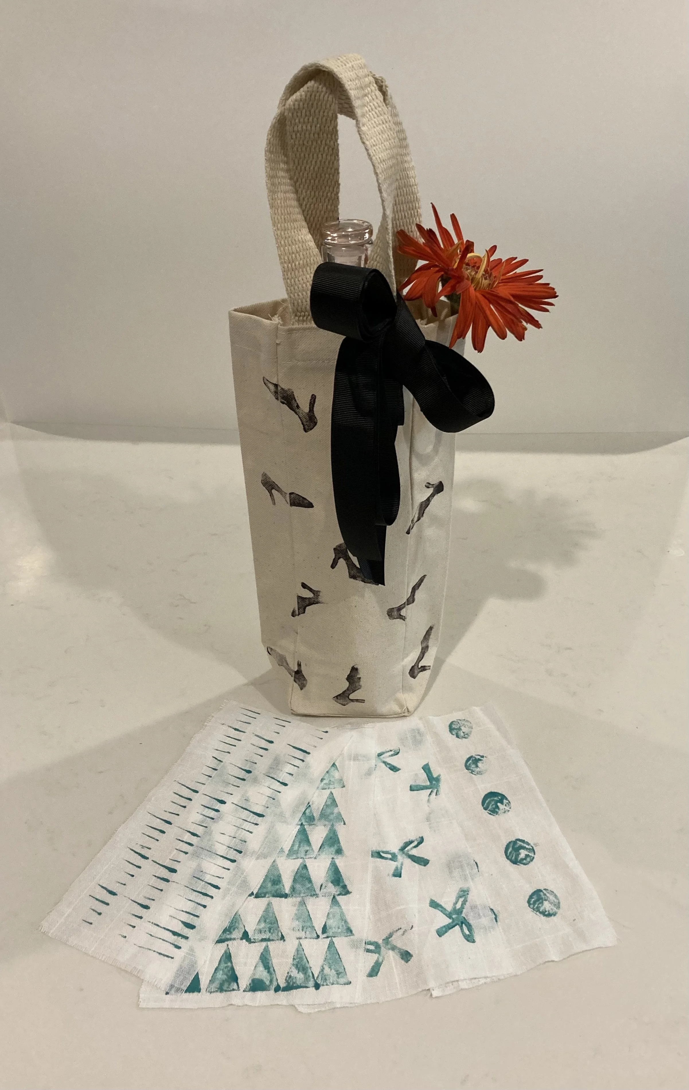 Custom Canvas Wine Totes-Tue Nov 24