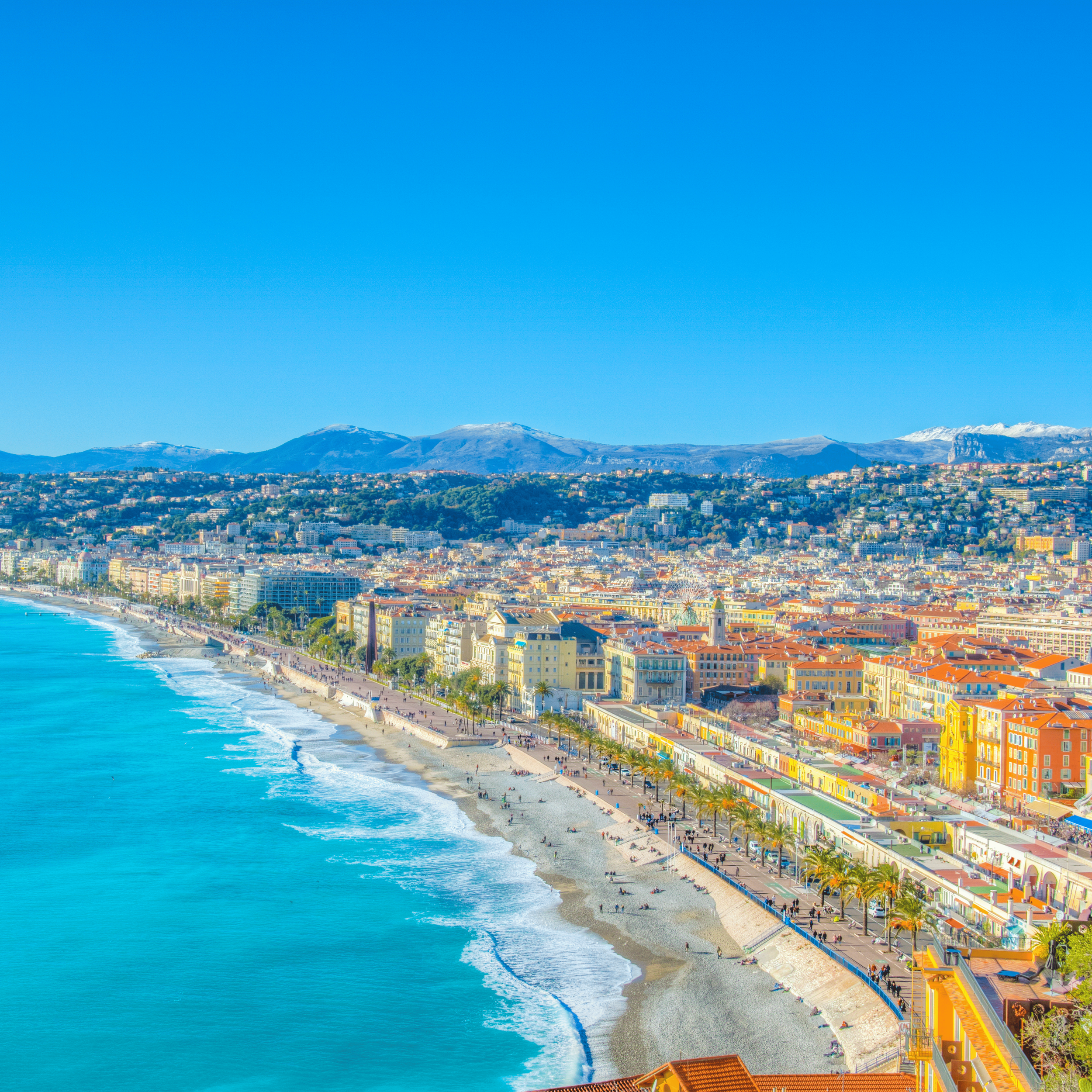 Le sport sur la Côte d'azur. Courir au bord de la page. Entre Nice, Cannes, Fréjus, il y a des courses disponibles et un weekend sportif à faire.