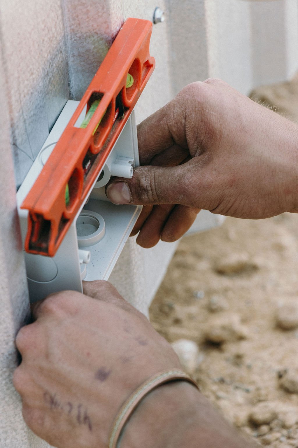 TNT Electrical Co | On the job