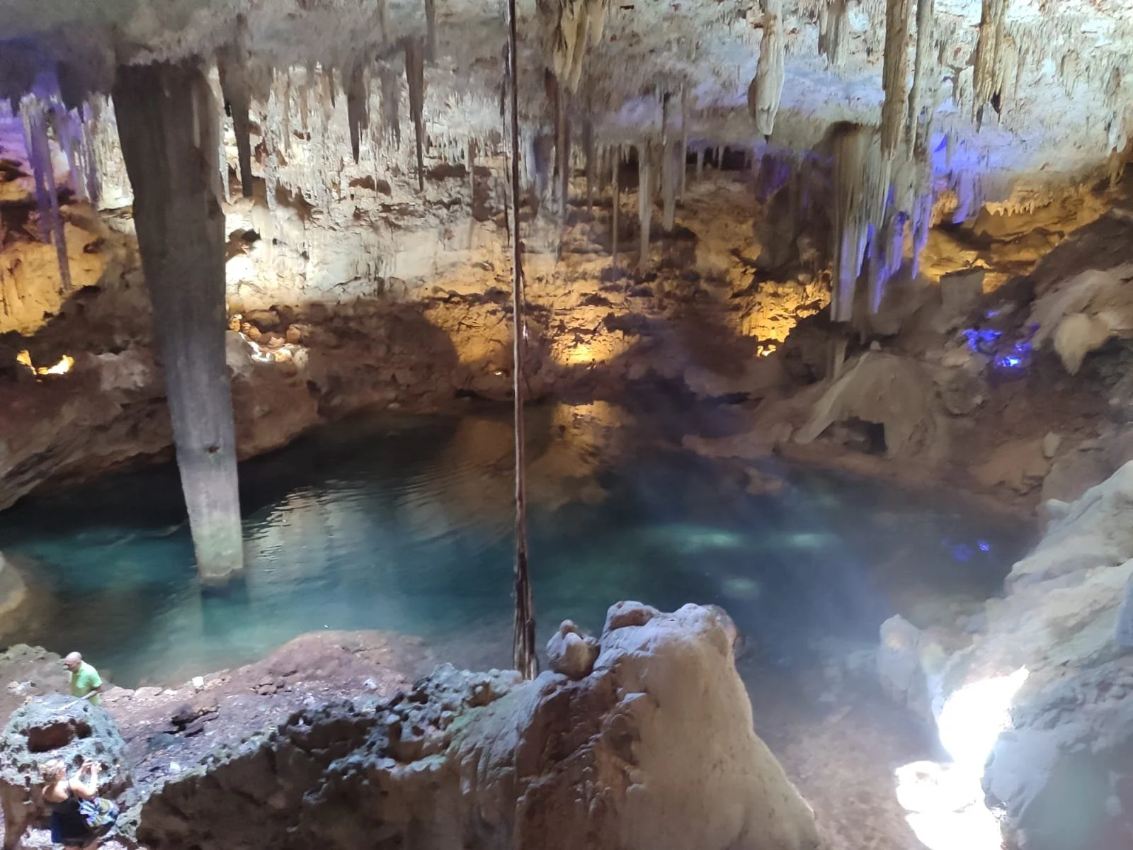 Cenote Caverna Muúk Karant.jpeg