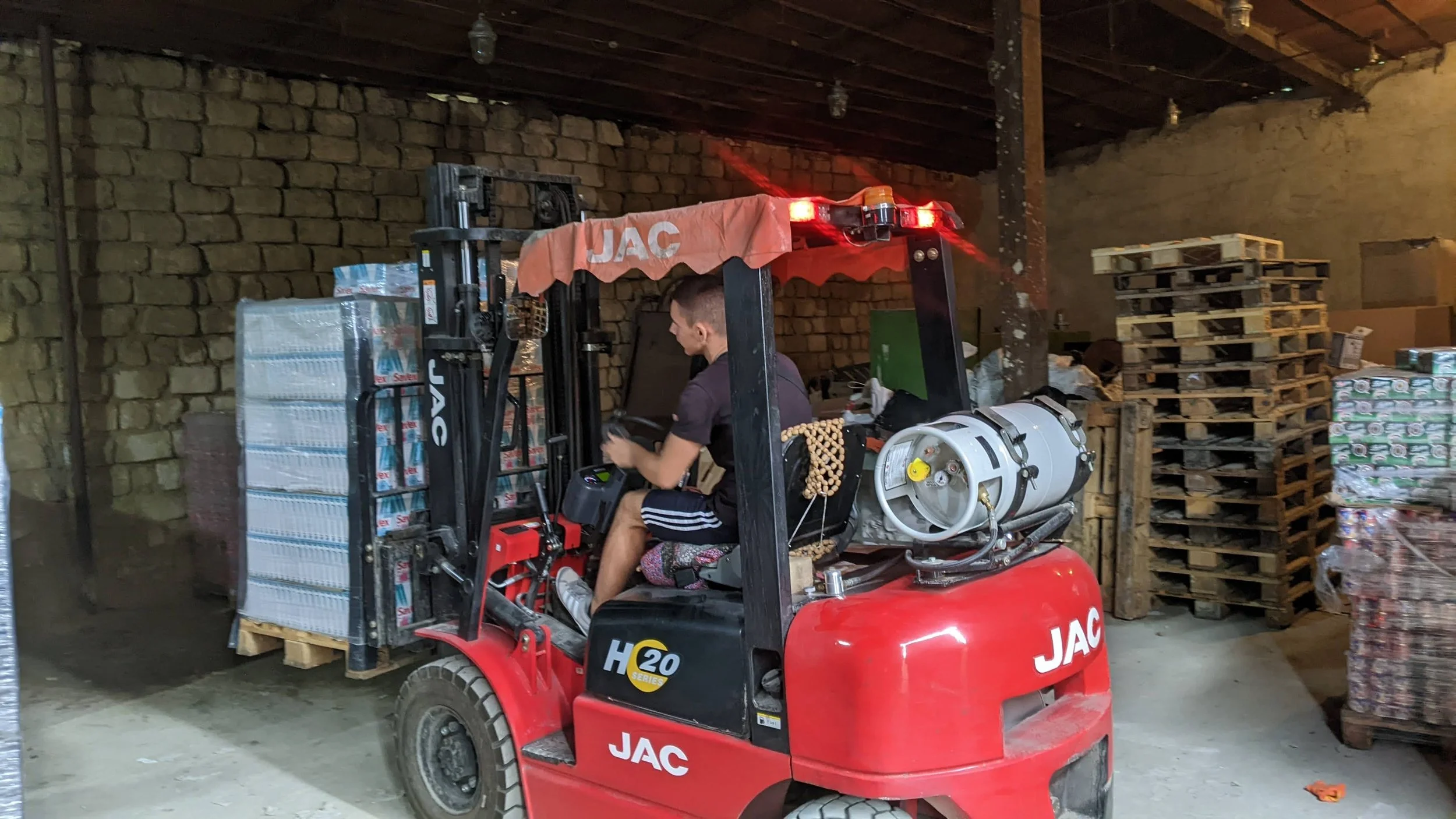 Milestone Update: 122 Tons of Food &amp; Hygiene Delivered to the East