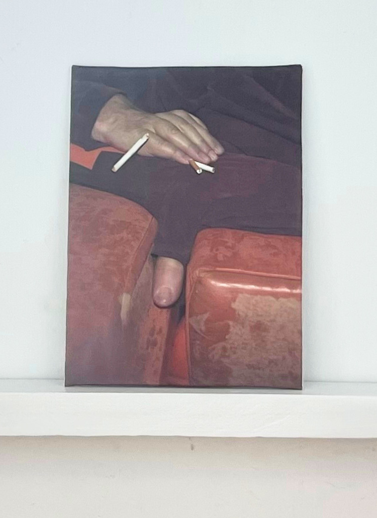 Gravy Bébé | Scratchy orange couch / Cigarettes over Russia / in the wind's cold touch