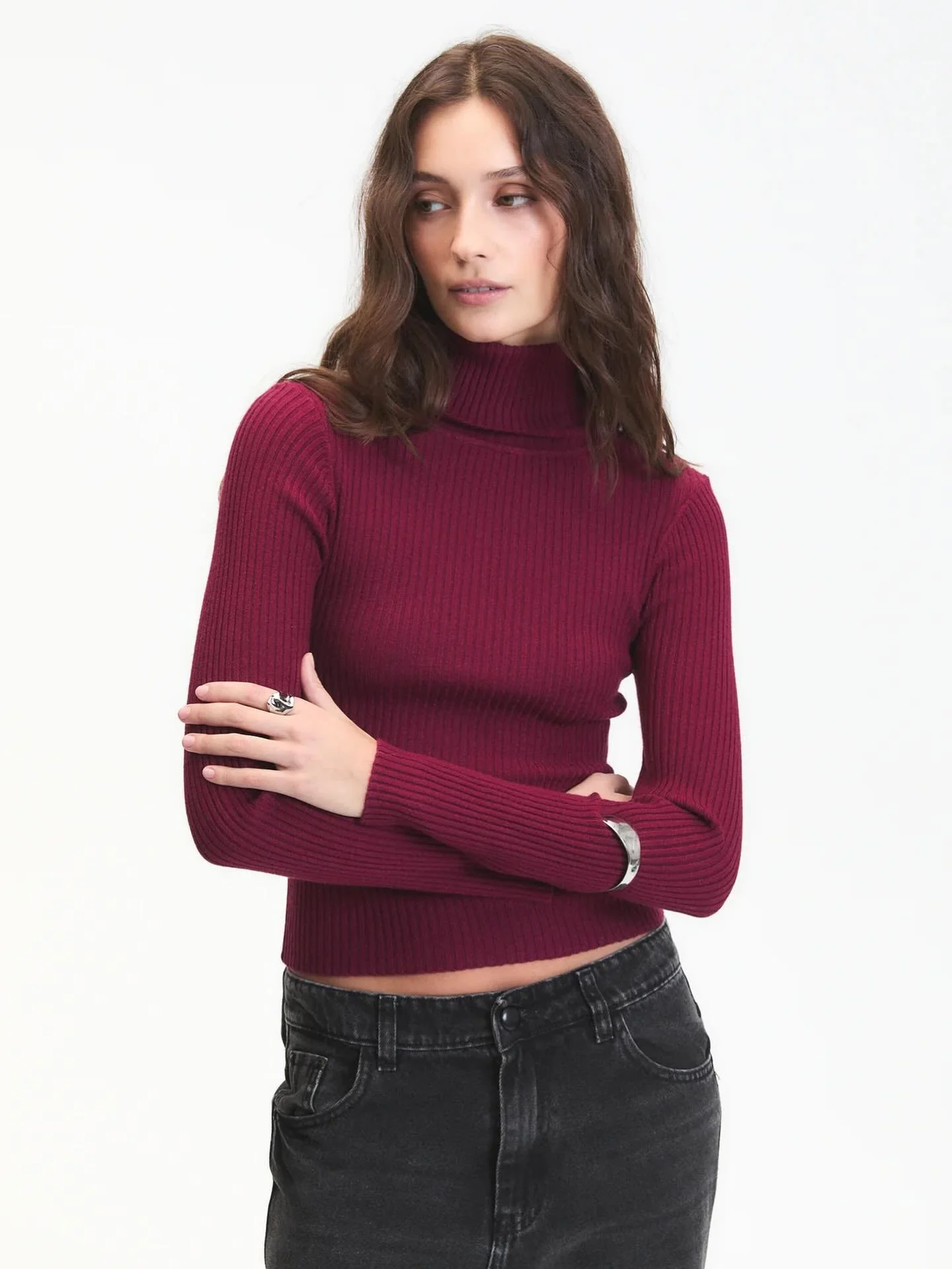 A pop of color to start off the week @deluc.official