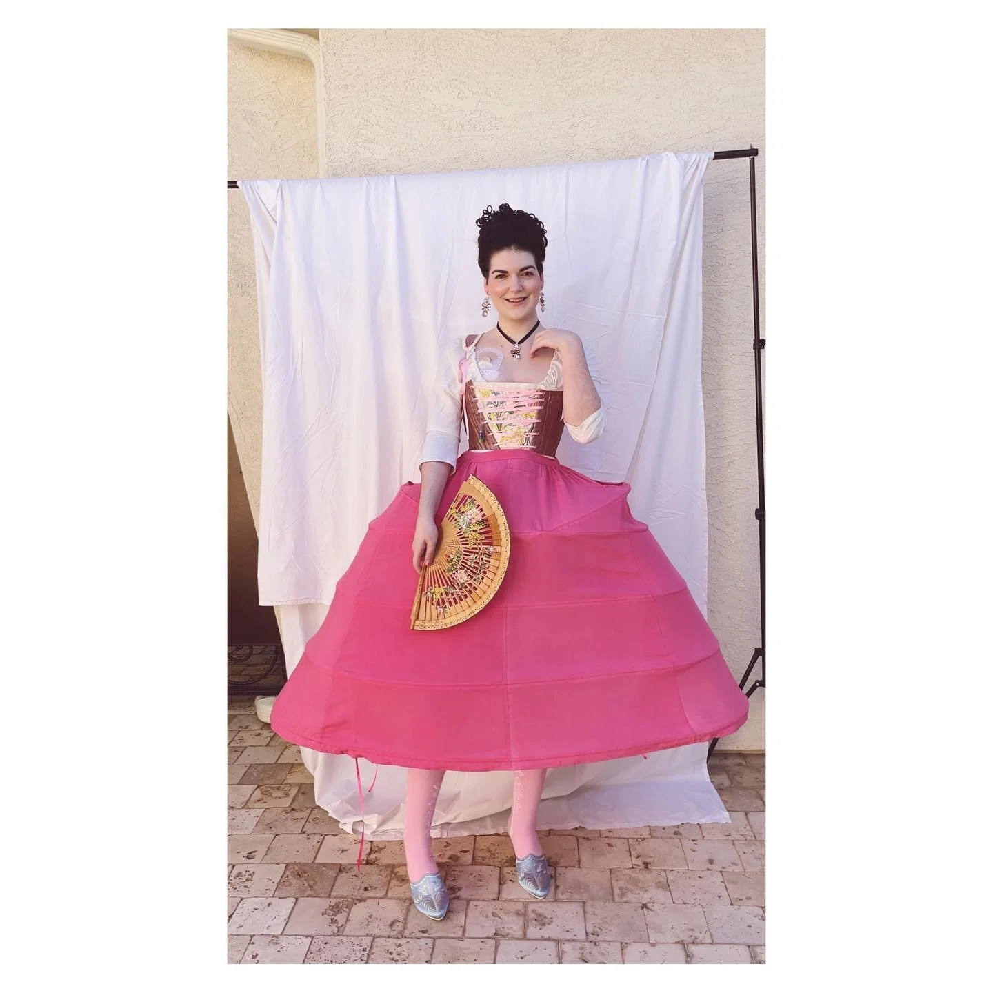 💕💕PINK PANNIER💕💕
.
As promised here&rsquo;s a photo of the actual pannier itself! Proof of existence before I gut it to make a bigger one.
.
The @goodhunterdesign pattern is great! I should have added some length lol cause it is a good 6-8&rdquo;