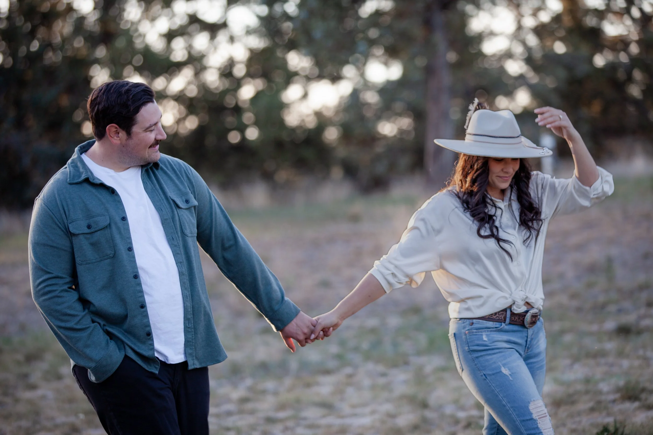 Golden hour engagement session beneath expansive Western skies. Bend Oregon.