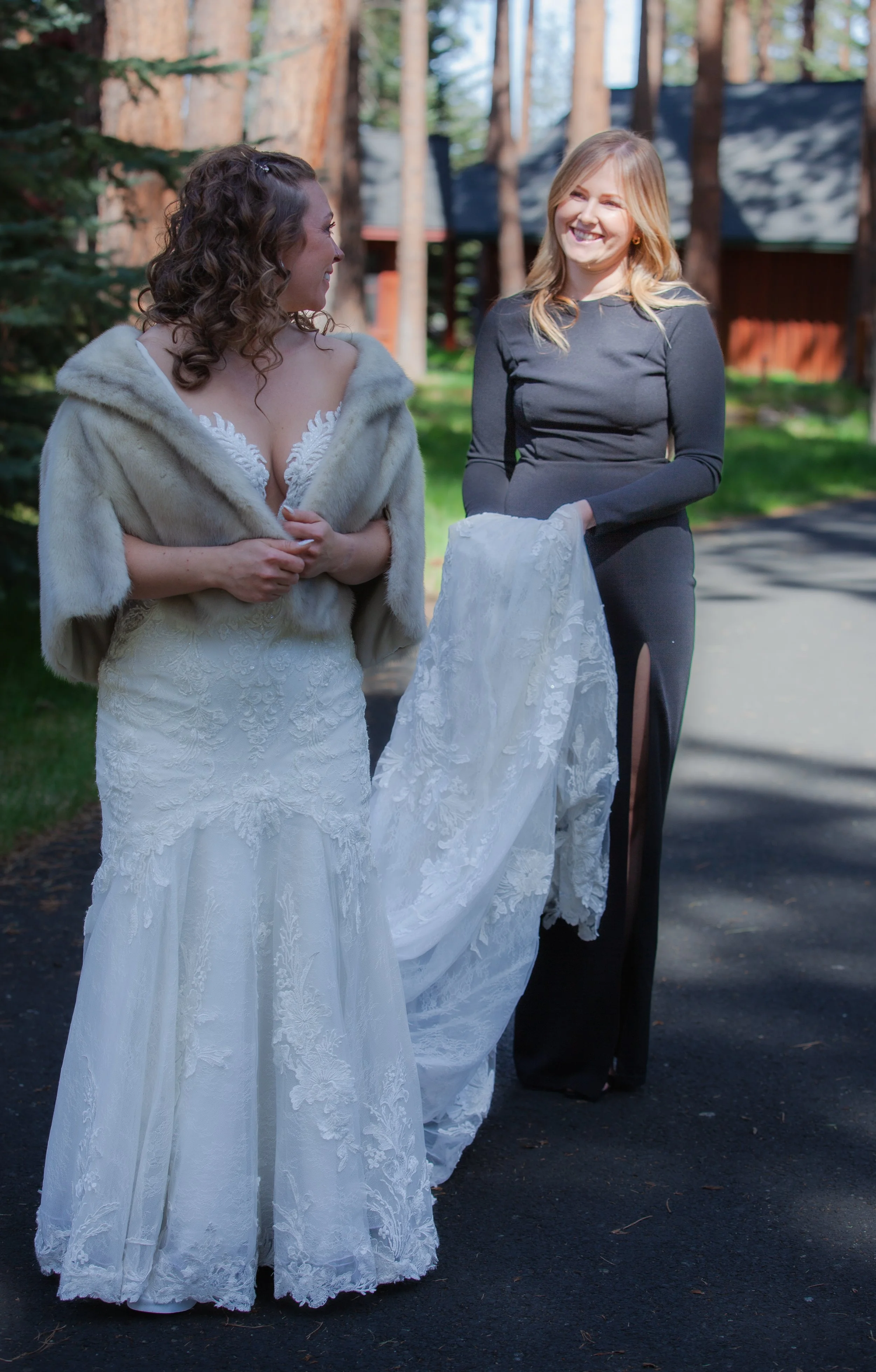 Bride laughing naturally before the ceremony. Sisters Oregon.